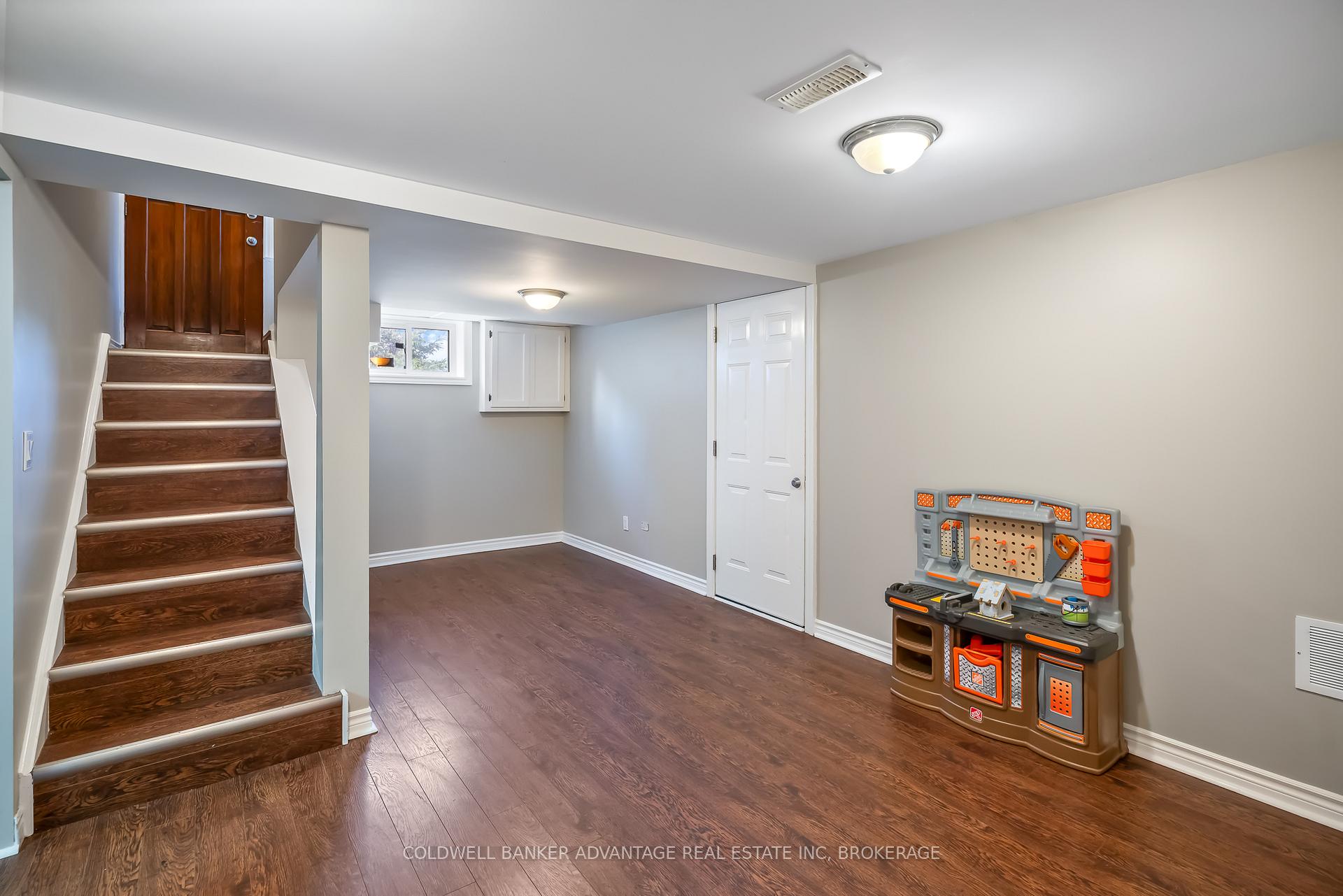 Photo 16 of 218 Canboro Road, Pelham, Fonthill — HOMEH