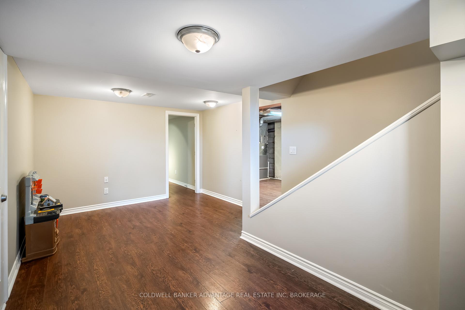 Photo 17 of 218 Canboro Road, Pelham, Fonthill — HOMEH