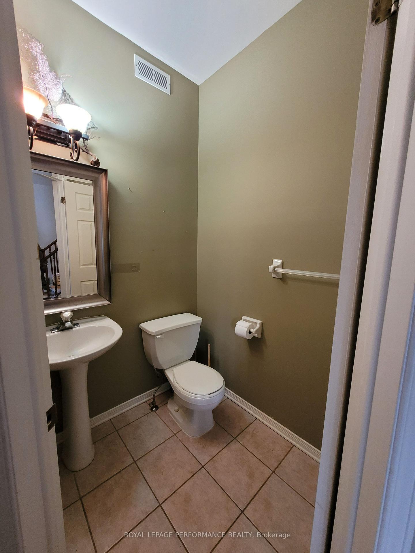 Photo 6 of 1888 Northlands Drive, Ottawa, Fallingbrook/Gardenway South — HOMEH