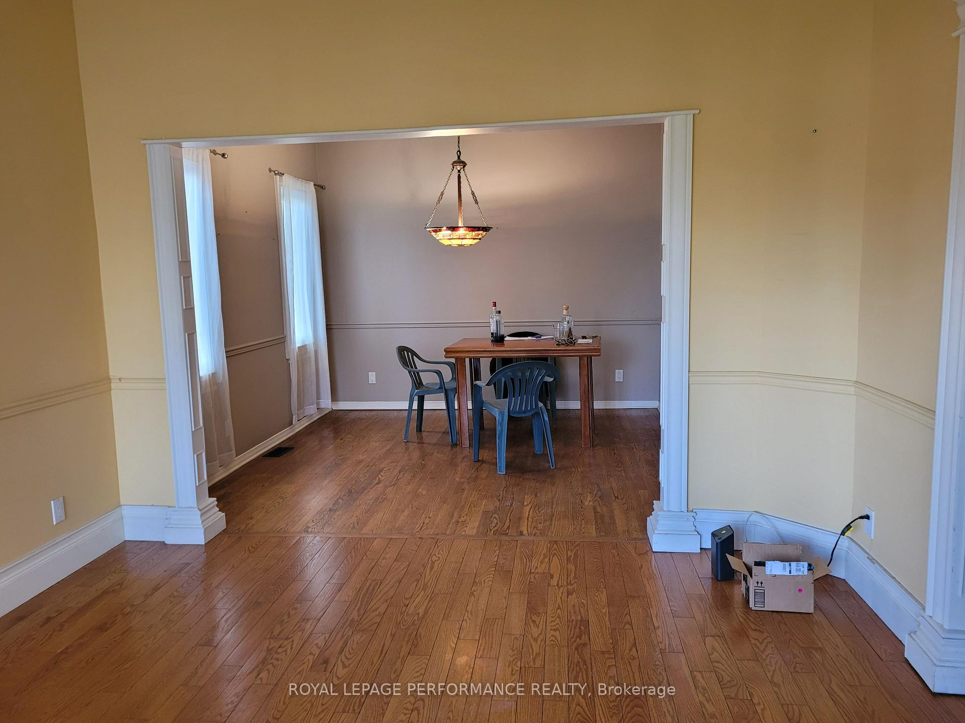 Photo 10 of 1888 Northlands Drive, Ottawa, Fallingbrook/Gardenway South — HOMEH