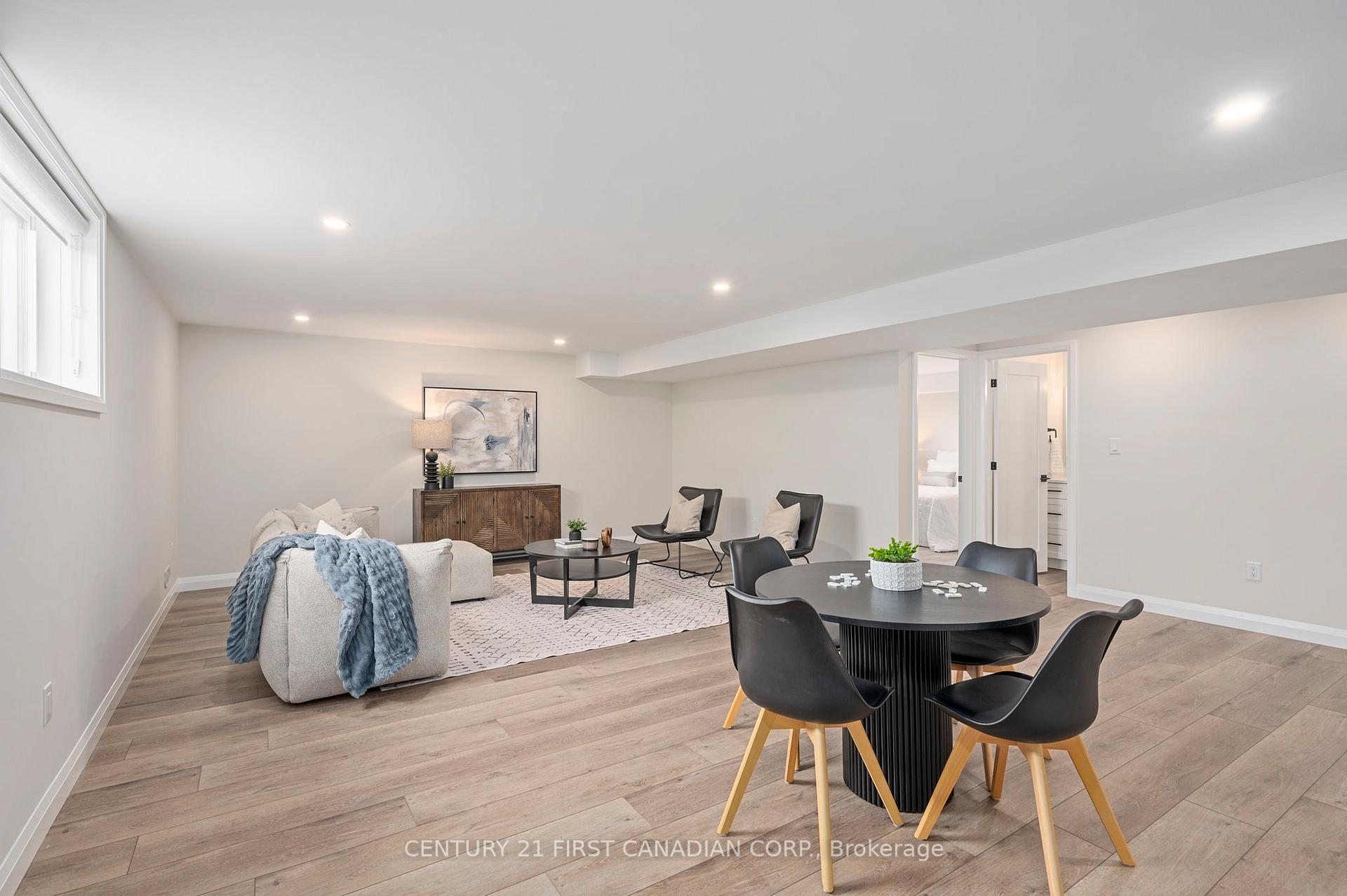 Photo 24 of Unit 1, 32 Postma Crescent, North Middlesex, Alisa Craig — HOMEH