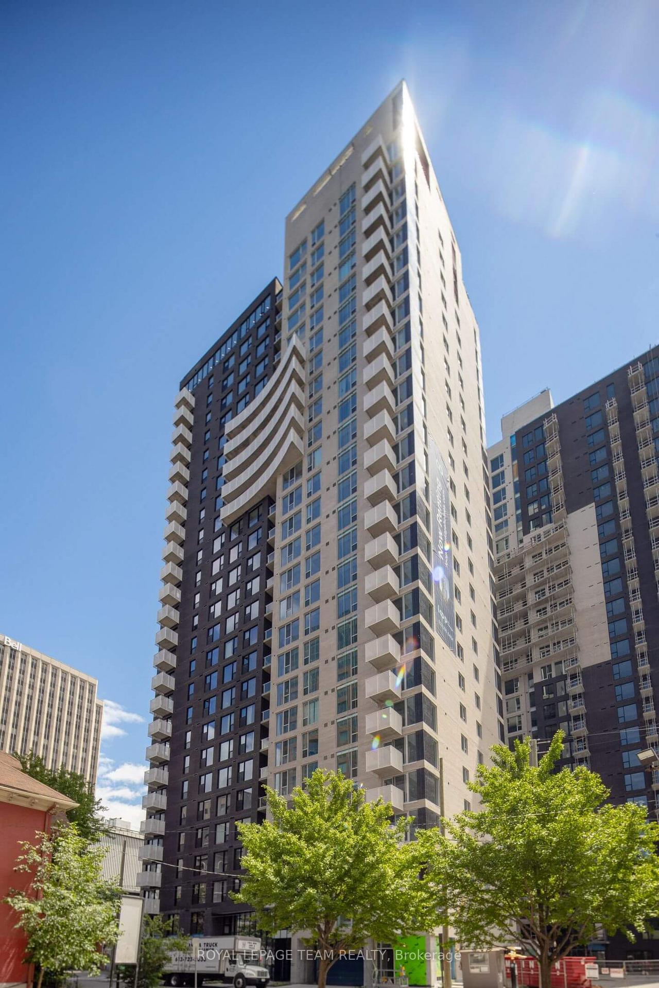 Front of Unit 2709, 89 Nepean Street
