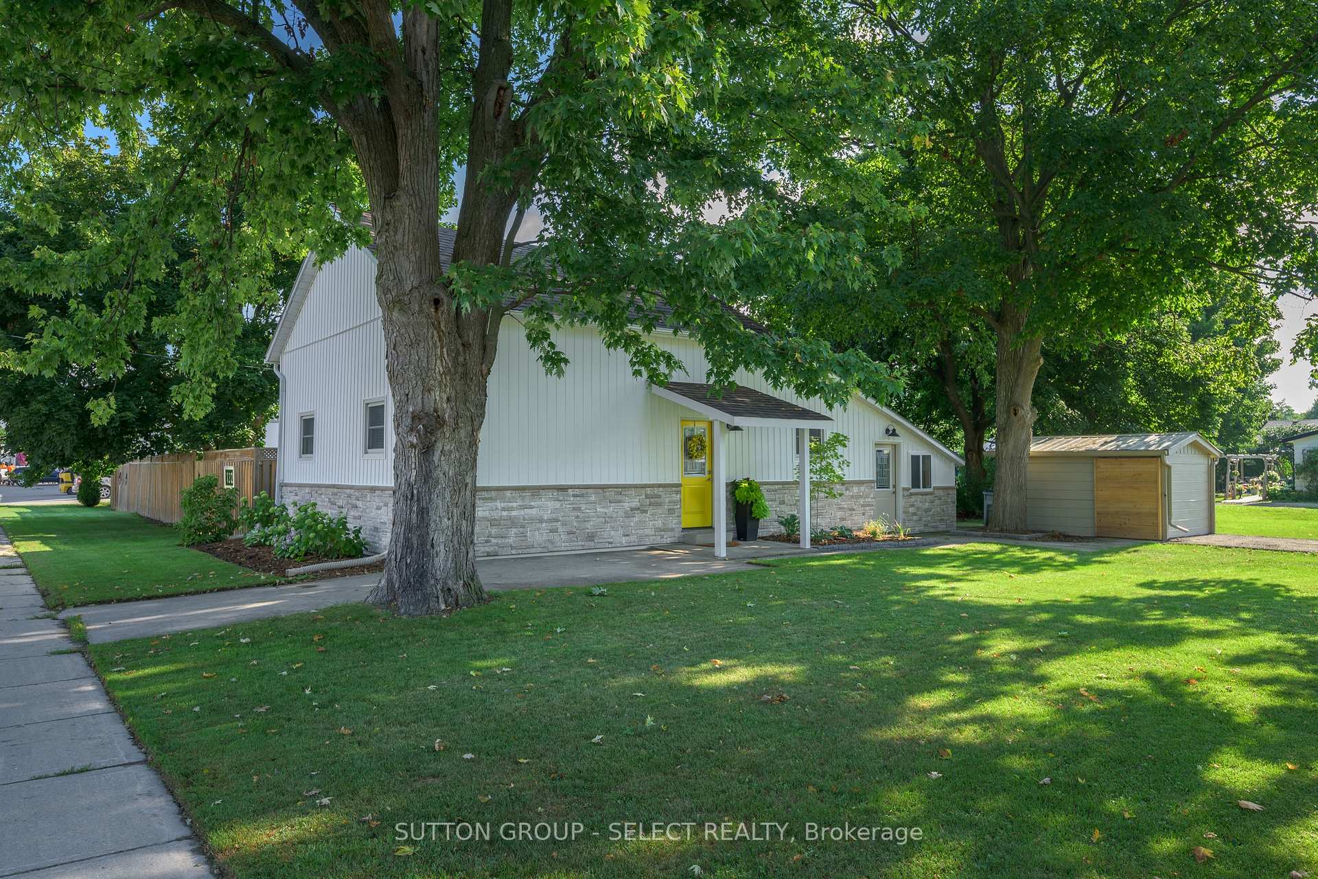 Photo 2 of 132 Craig Street, North Middlesex, Alisa Craig — HOMEH