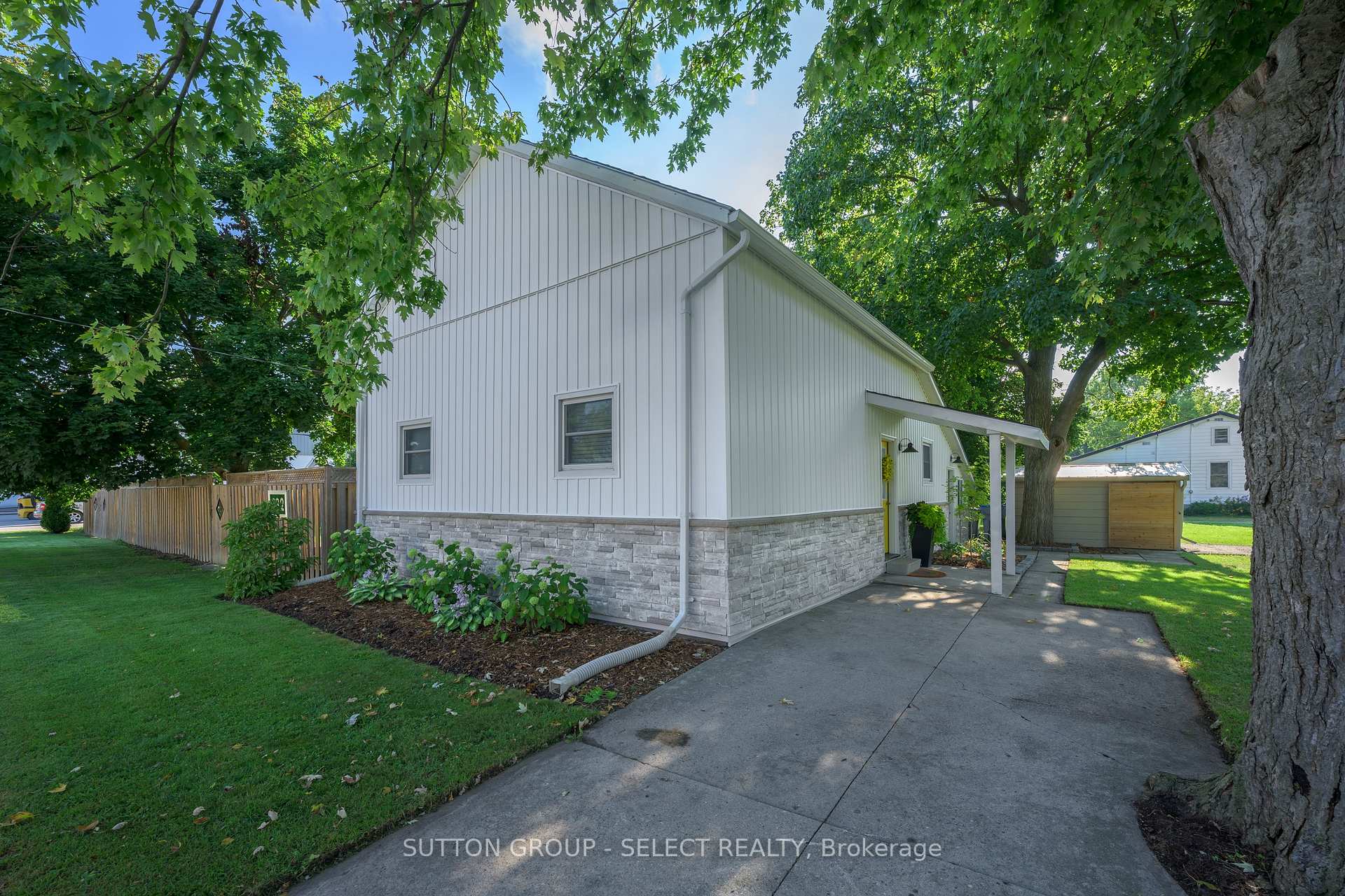 Photo 4 of 132 Craig Street, North Middlesex, Alisa Craig — HOMEH