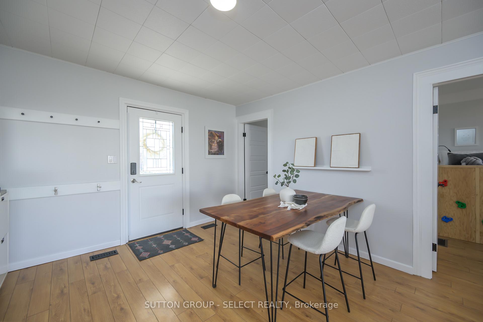 Photo 9 of 132 Craig Street, North Middlesex, Alisa Craig — HOMEH