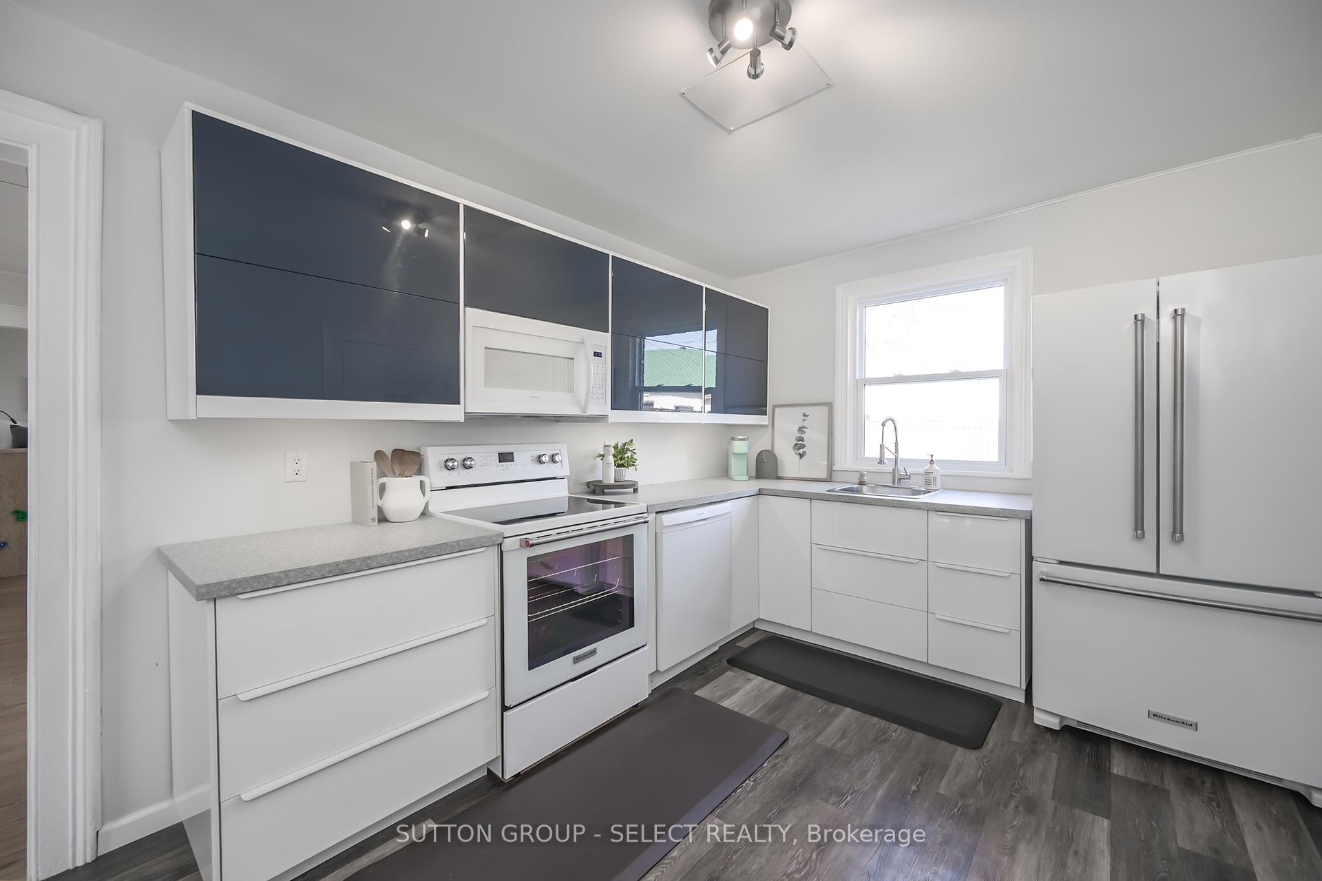 Photo 12 of 132 Craig Street, North Middlesex, Alisa Craig — HOMEH