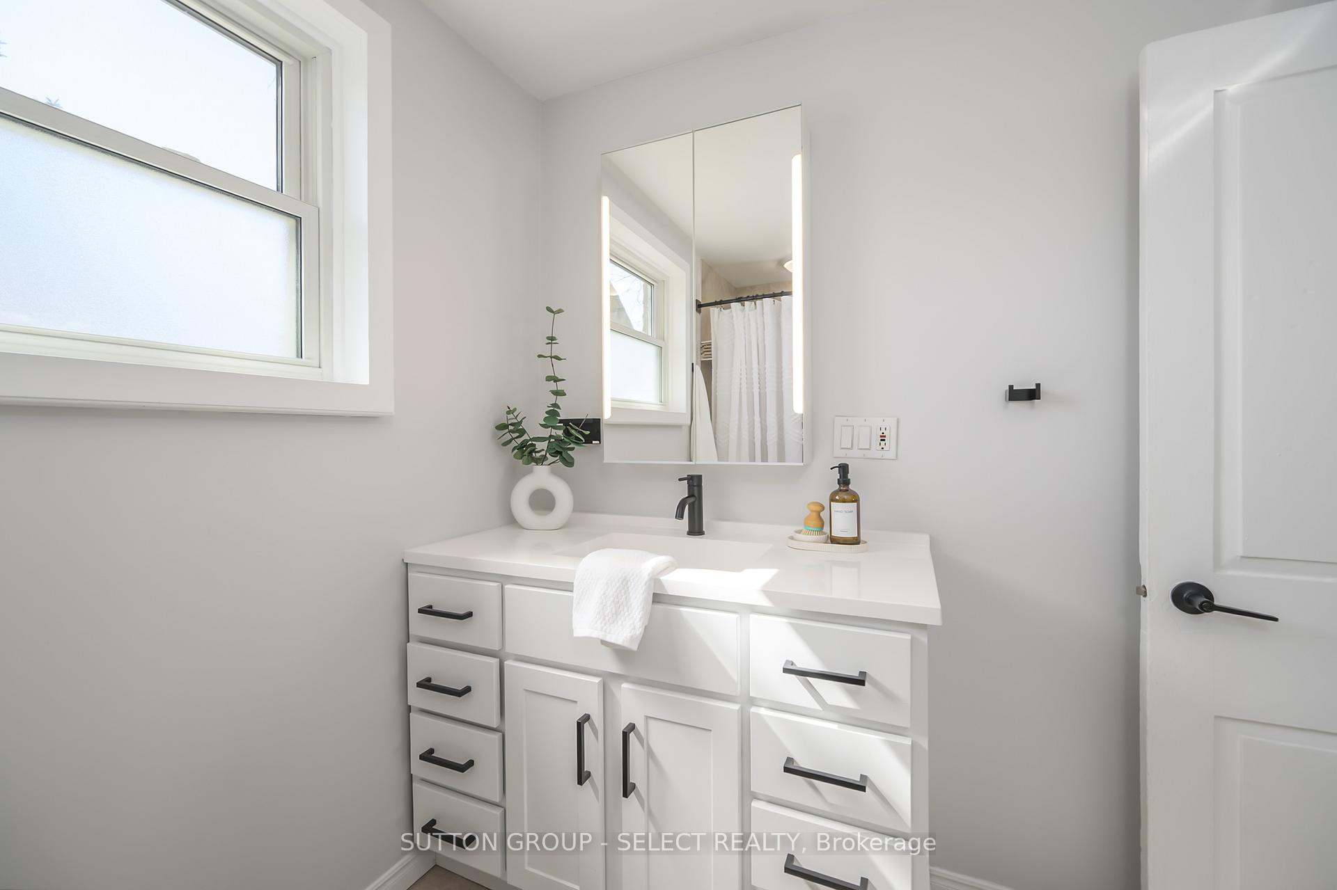Photo 21 of 132 Craig Street, North Middlesex, Alisa Craig — HOMEH
