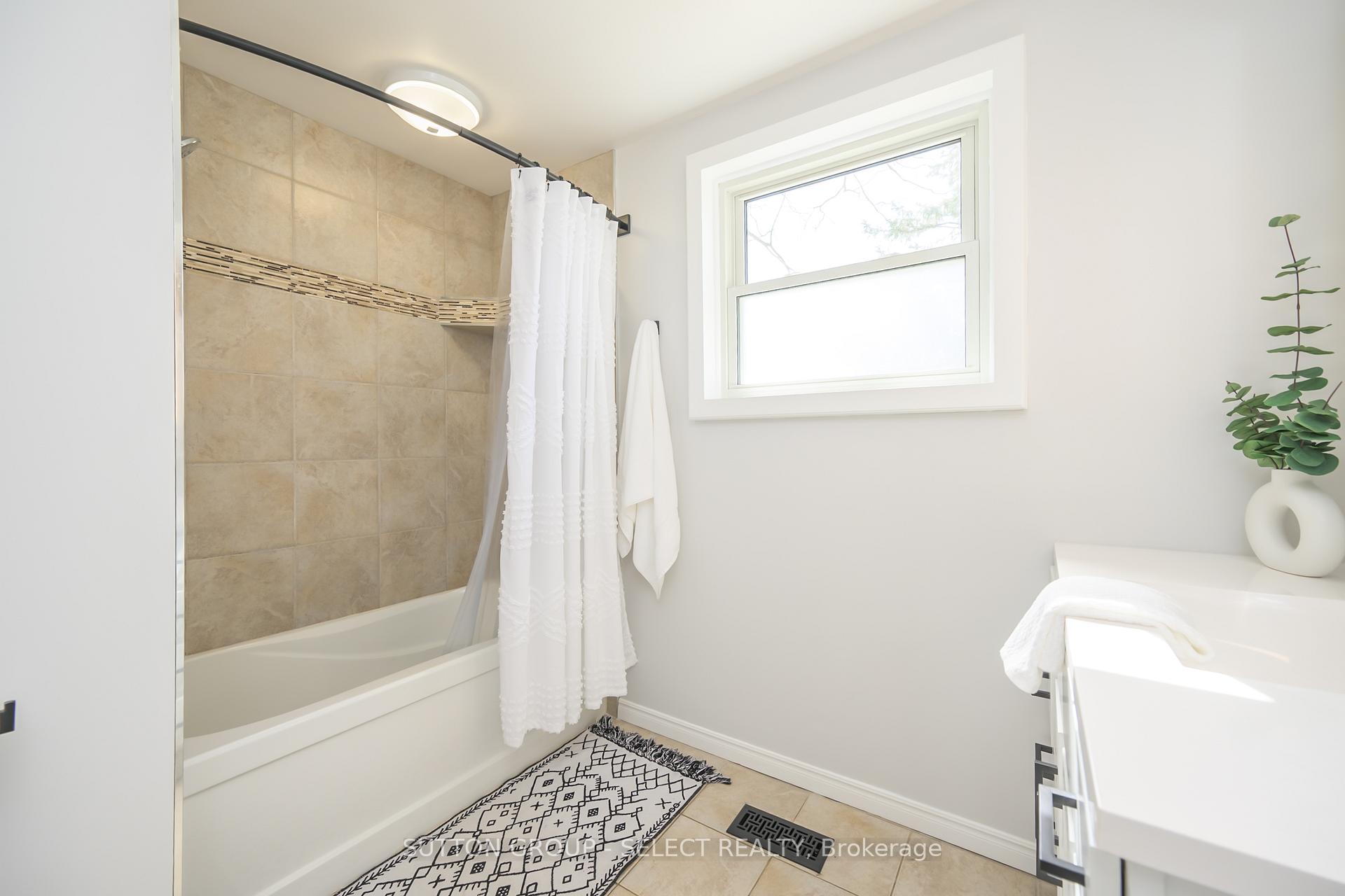 Photo 22 of 132 Craig Street, North Middlesex, Alisa Craig — HOMEH