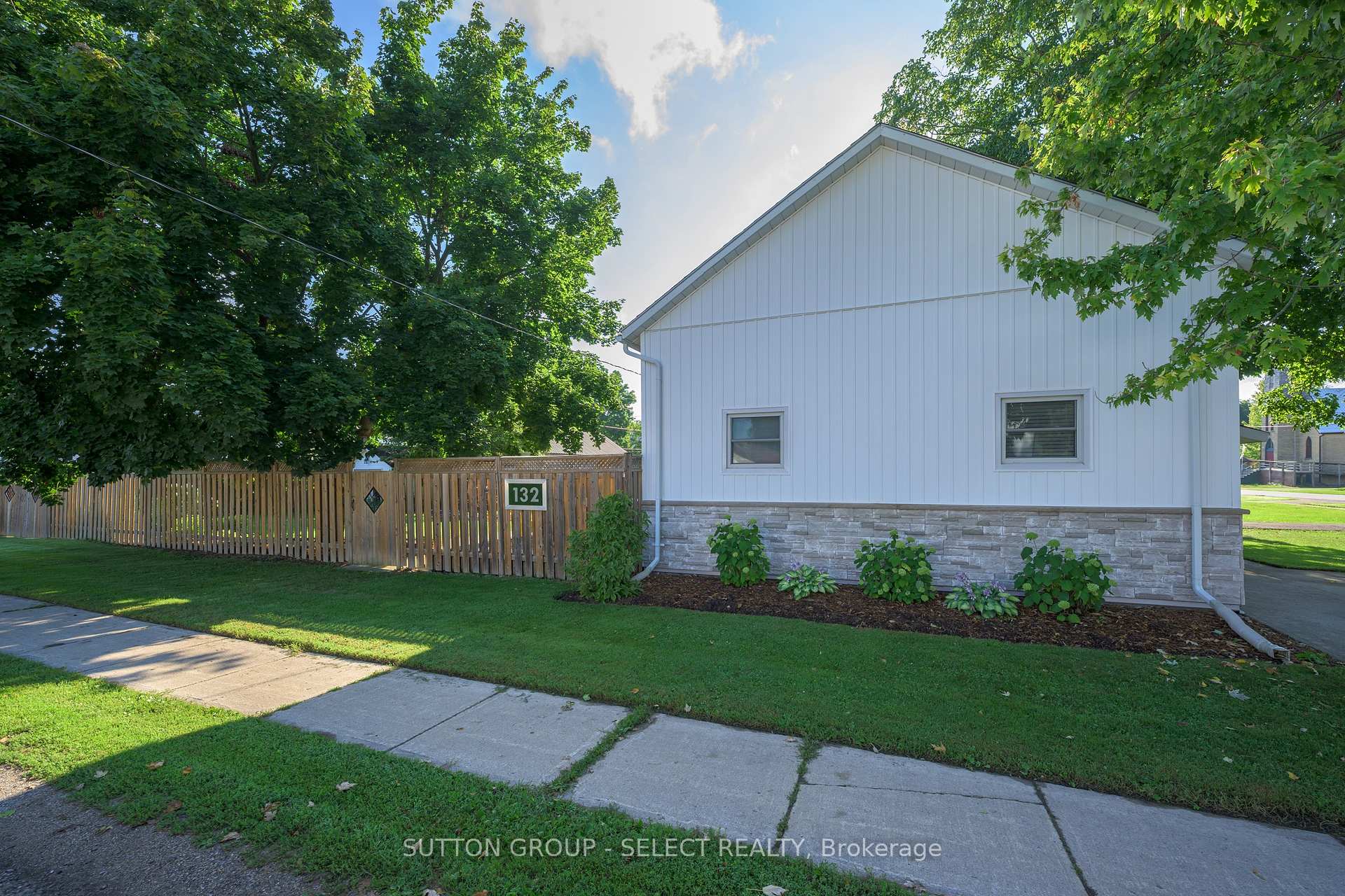 Photo 38 of 132 Craig Street, North Middlesex, Alisa Craig — HOMEH