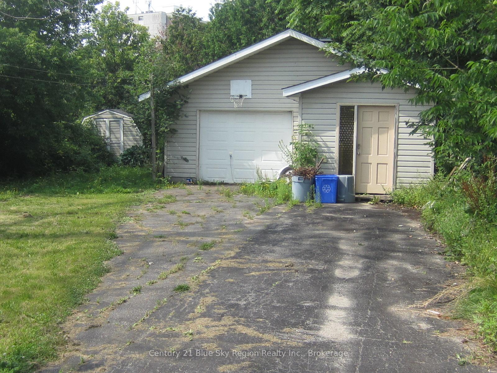 Photo 2 of 25 Beaver Crescent, North Bay, Ferris — HOMEH