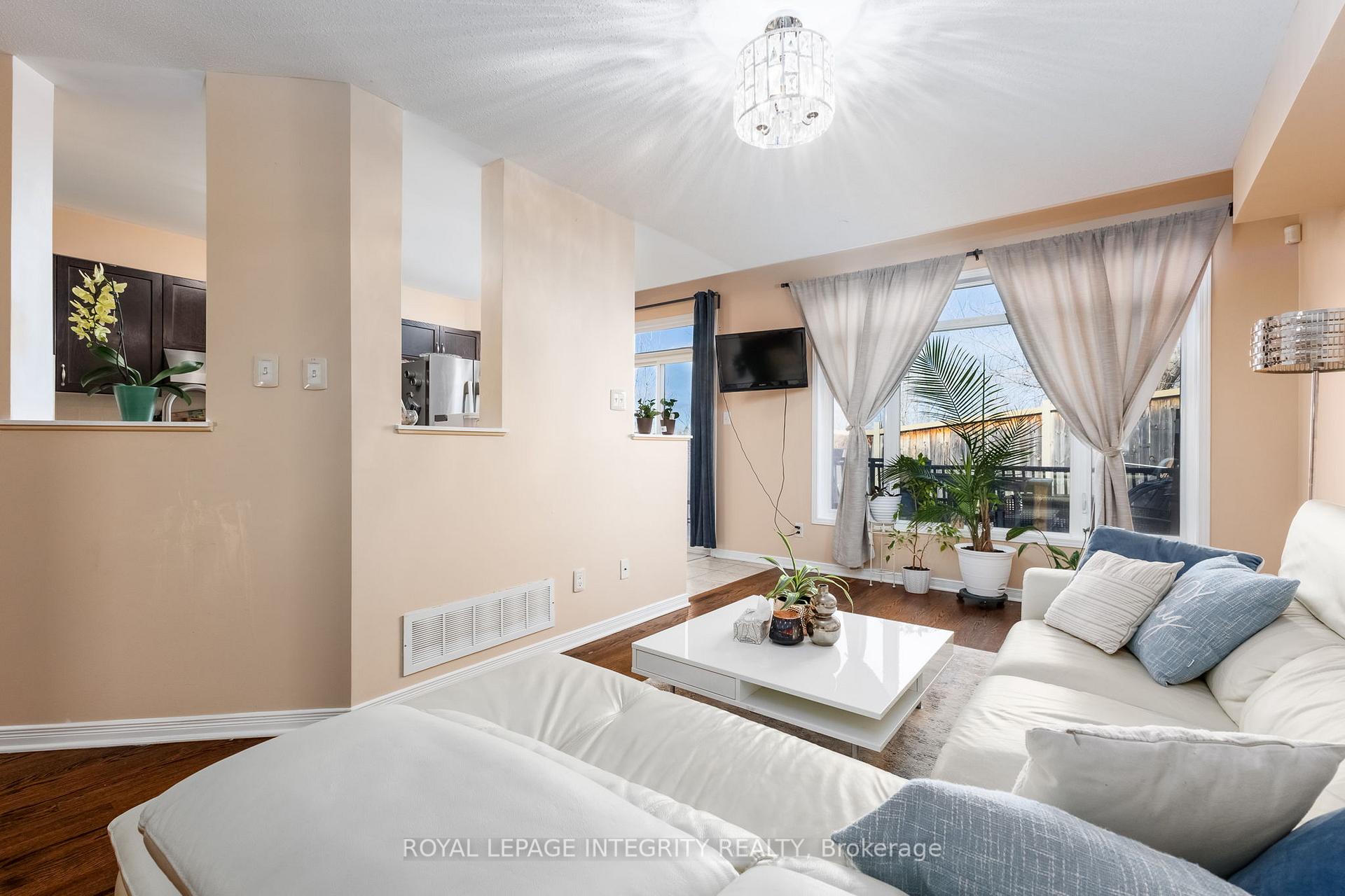 Photo 5 of 336 Rolling Meadow Crescent, Ottawa, Mer Bleue/Bradley Estates/Anderson Park — HOMEH
