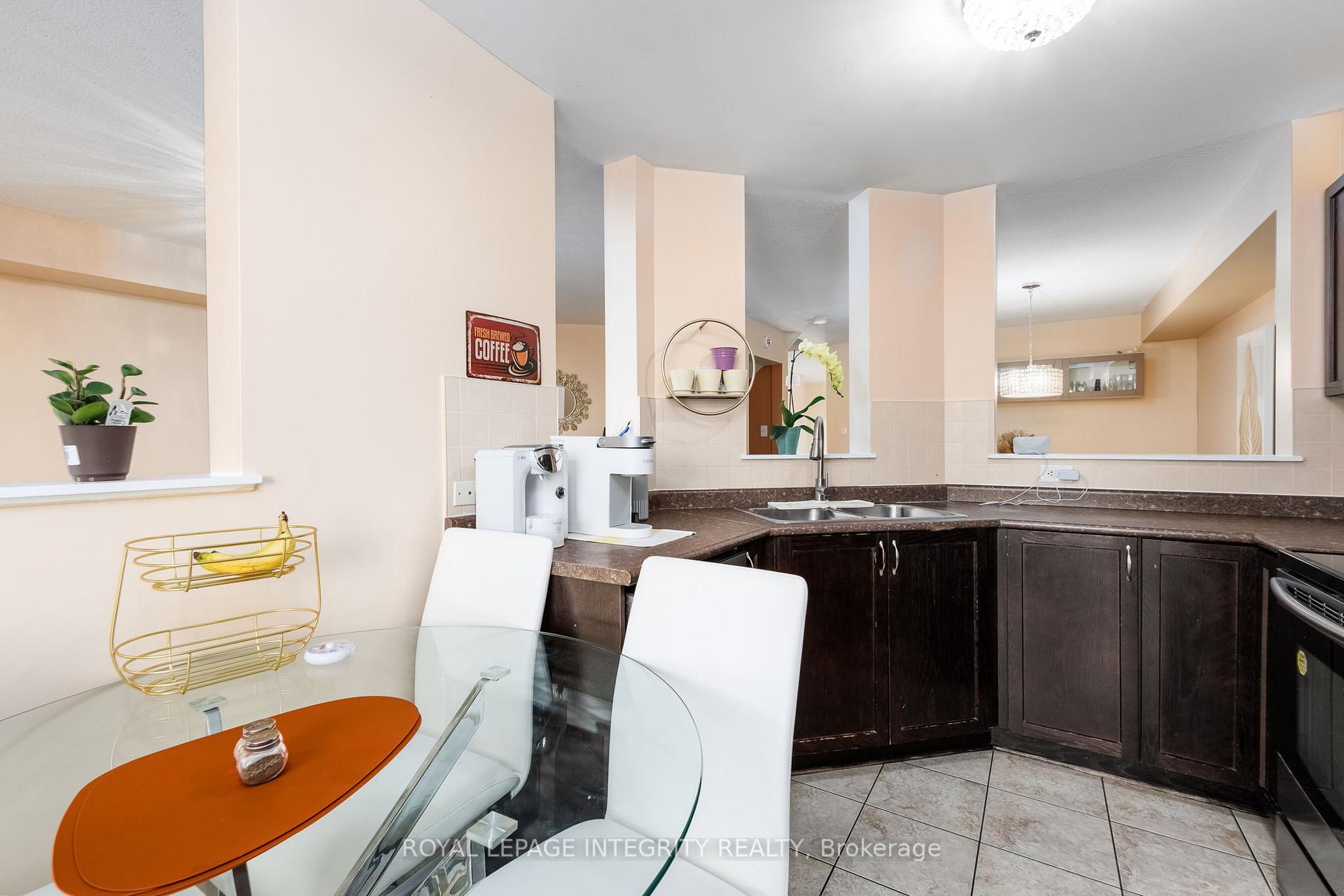 Photo 9 of 336 Rolling Meadow Crescent, Ottawa, Mer Bleue/Bradley Estates/Anderson Park — HOMEH