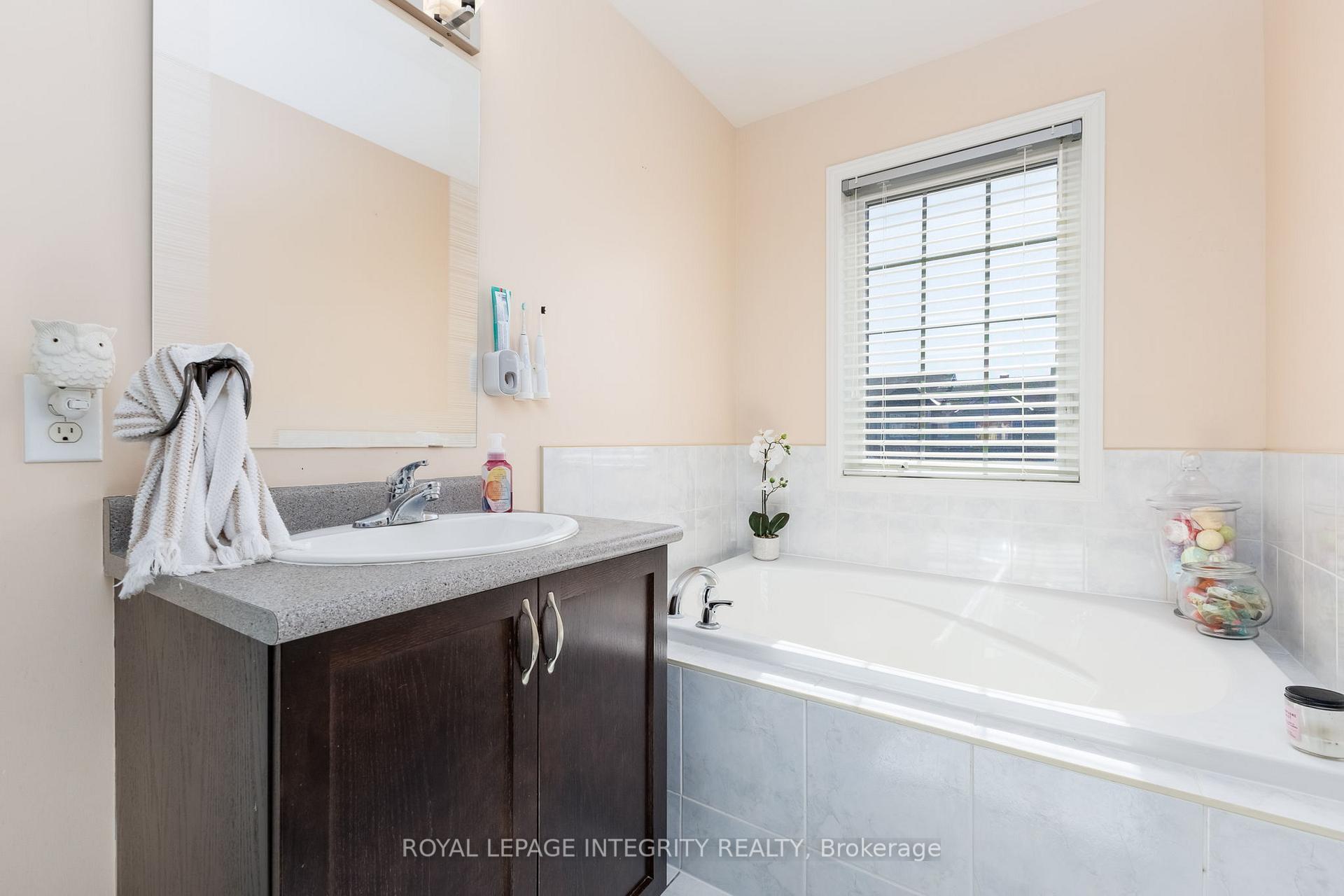 Photo 20 of 336 Rolling Meadow Crescent, Ottawa, Mer Bleue/Bradley Estates/Anderson Park — HOMEH