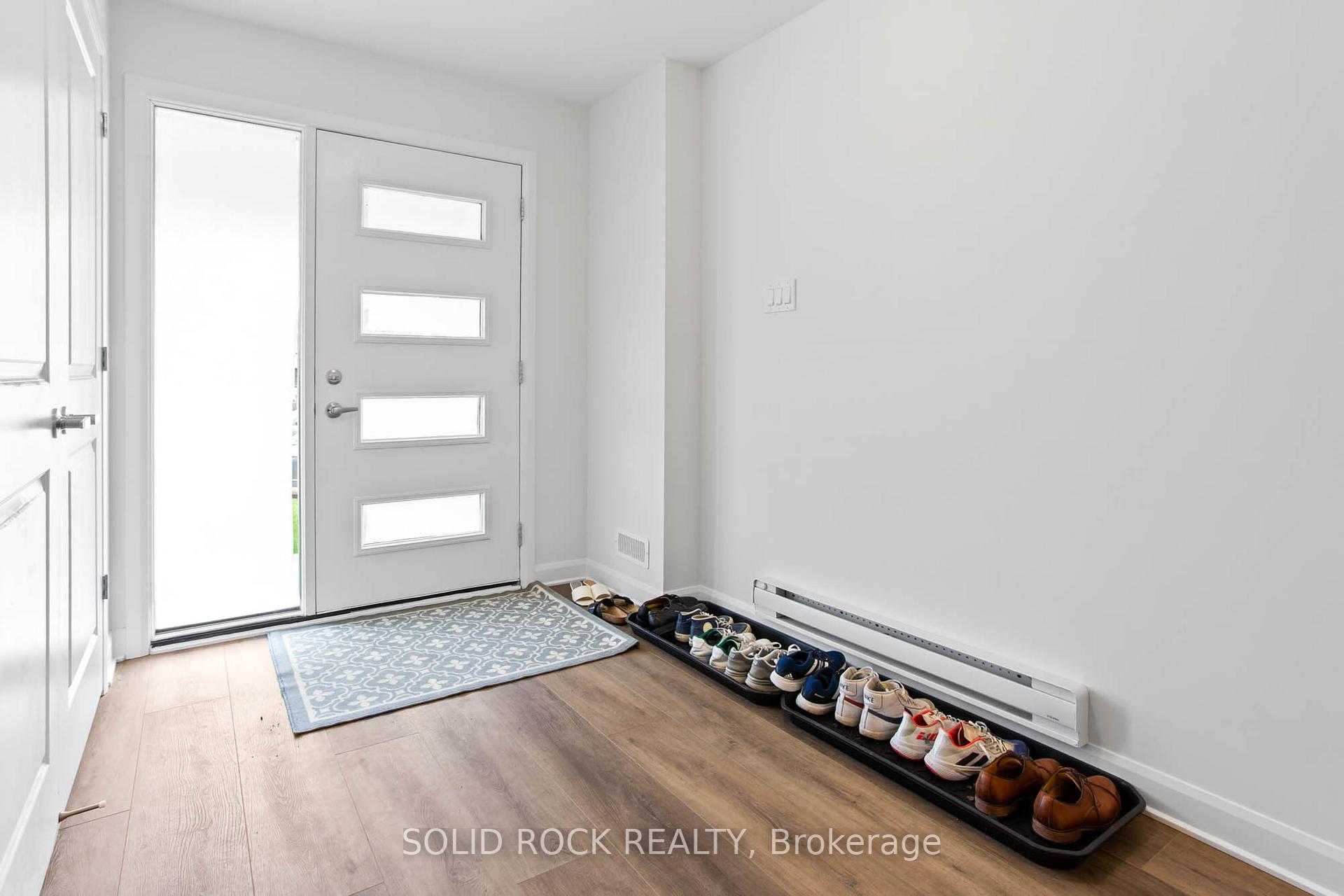 Photo 4 of 810 Glissade Grove, Ottawa, Avalon West — HOMEH