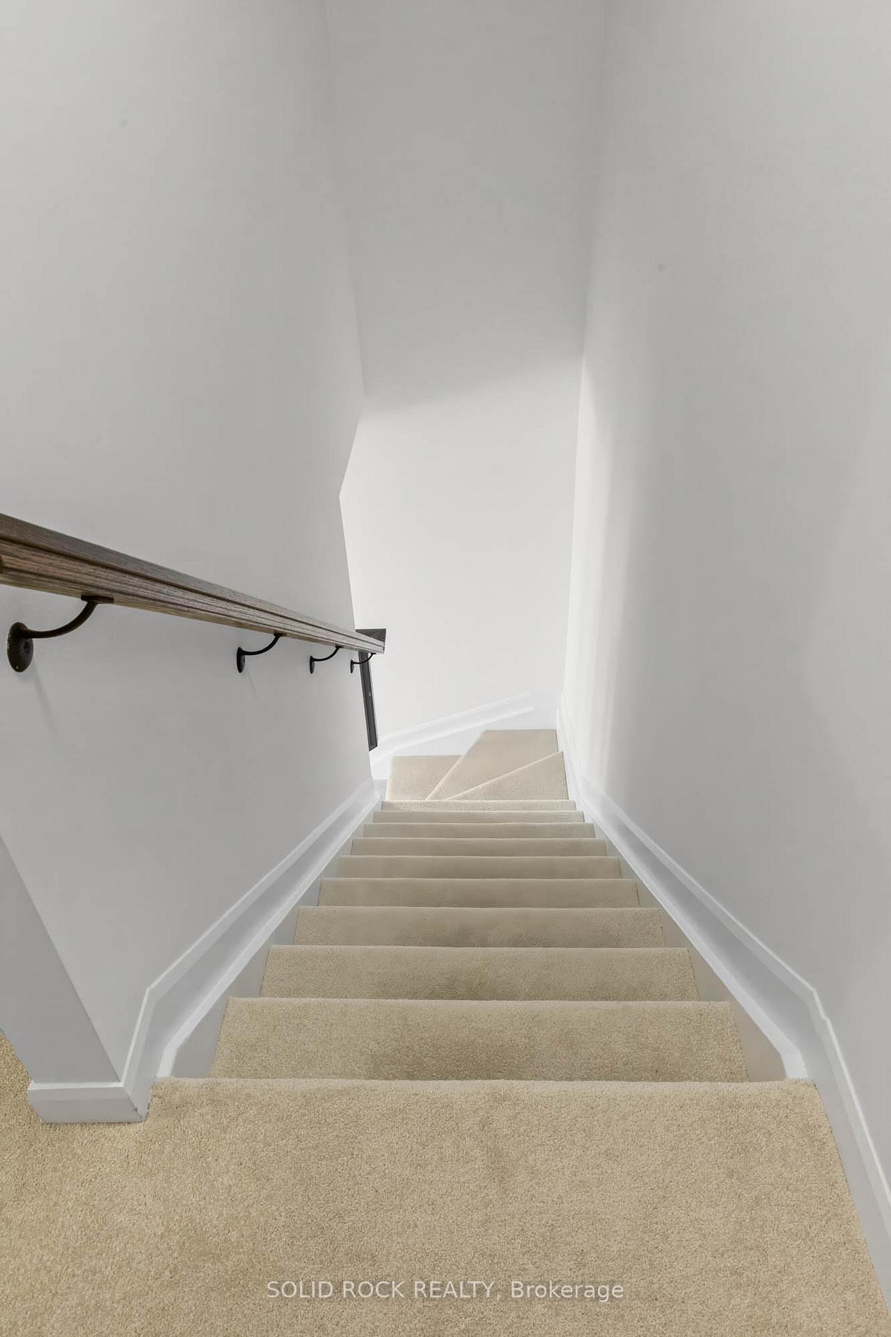 Photo 7 of 810 Glissade Grove, Ottawa, Avalon West — HOMEH