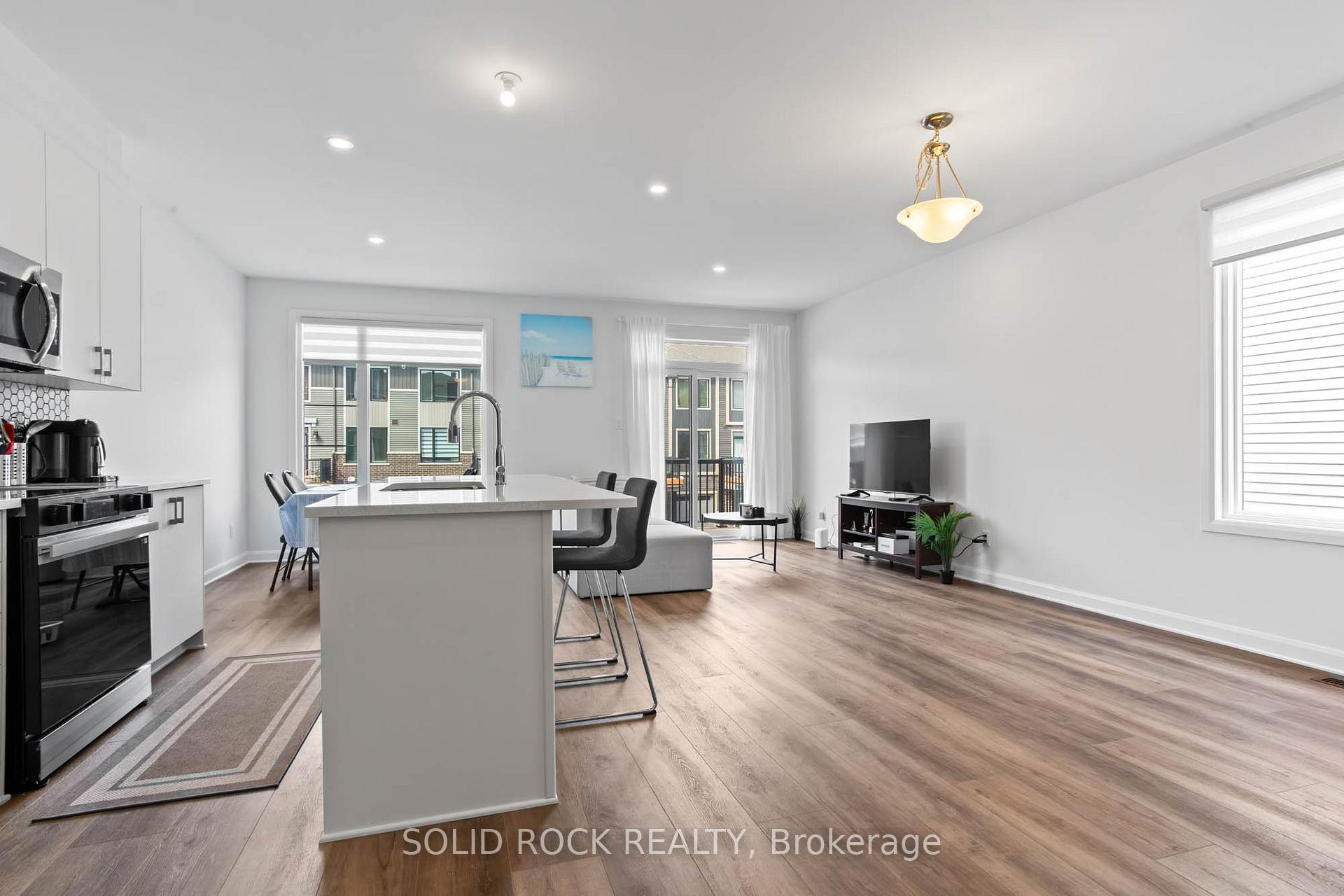 Photo 11 of 810 Glissade Grove, Ottawa, Avalon West — HOMEH