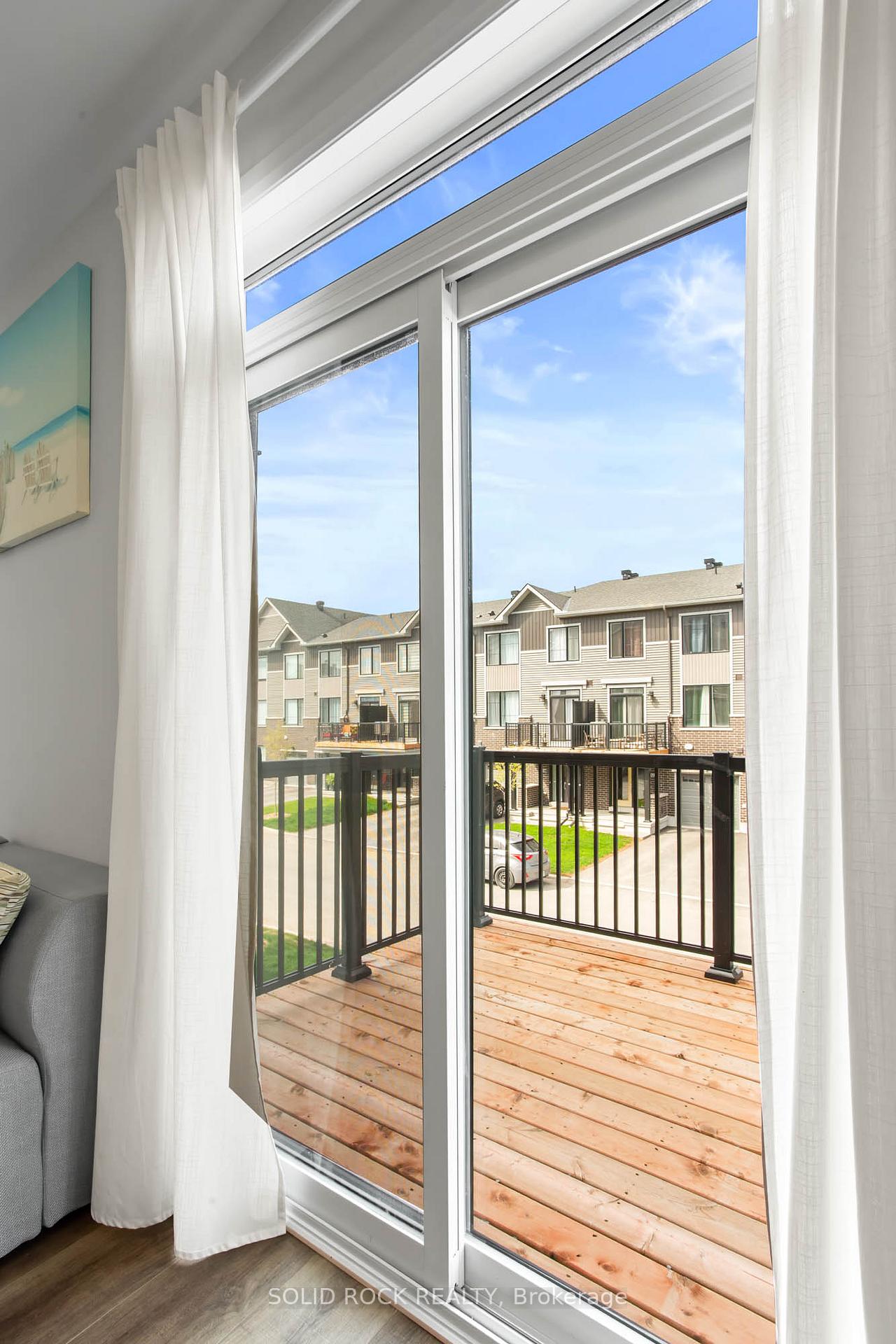 Photo 12 of 810 Glissade Grove, Ottawa, Avalon West — HOMEH
