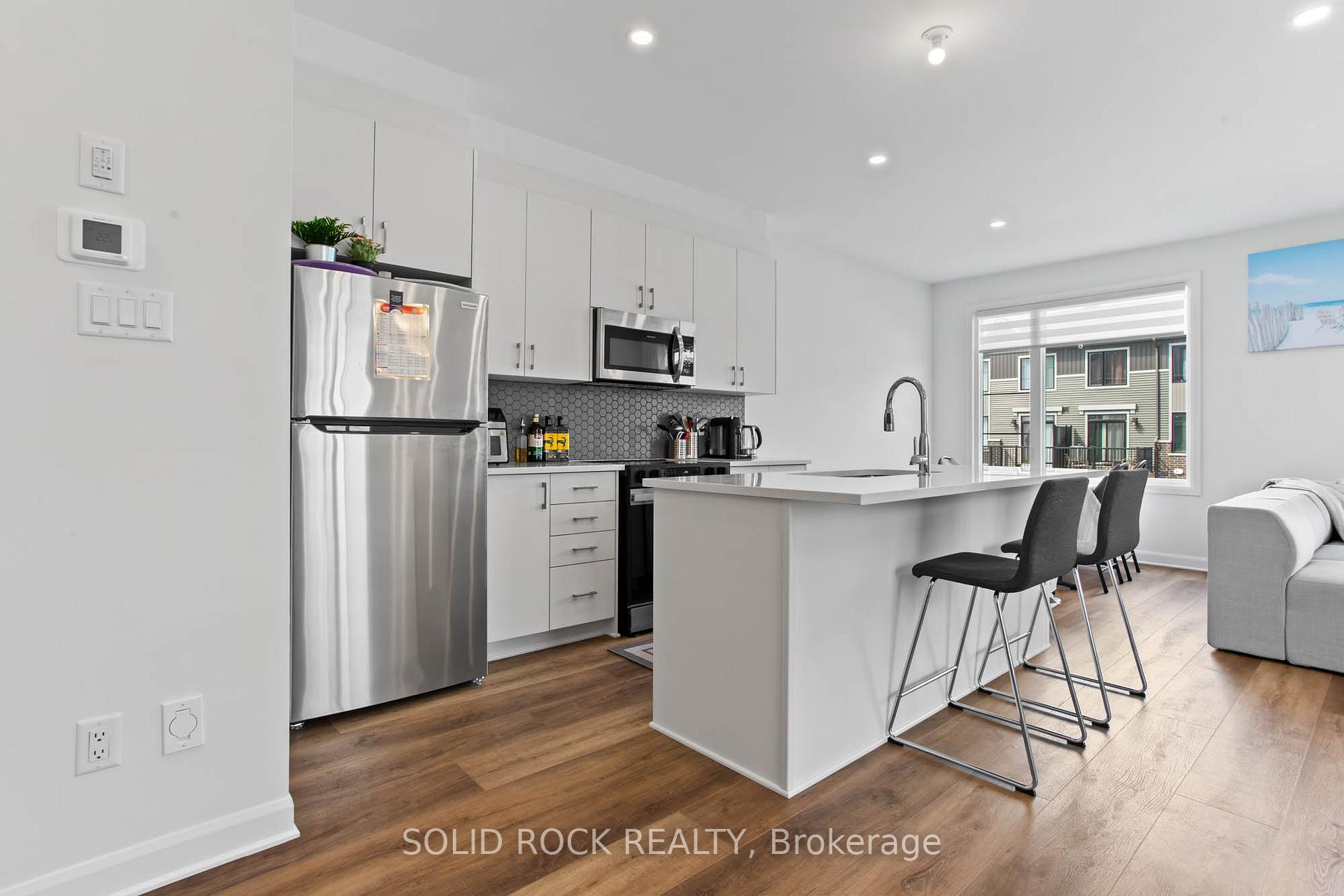 Photo 13 of 810 Glissade Grove, Ottawa, Avalon West — HOMEH