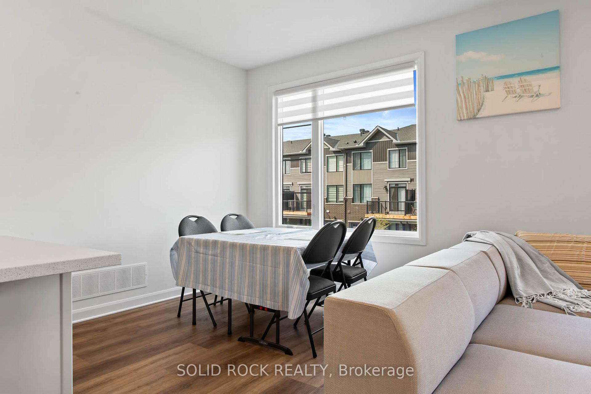 Photo 15 of 810 Glissade Grove, Ottawa, Avalon West — HOMEH