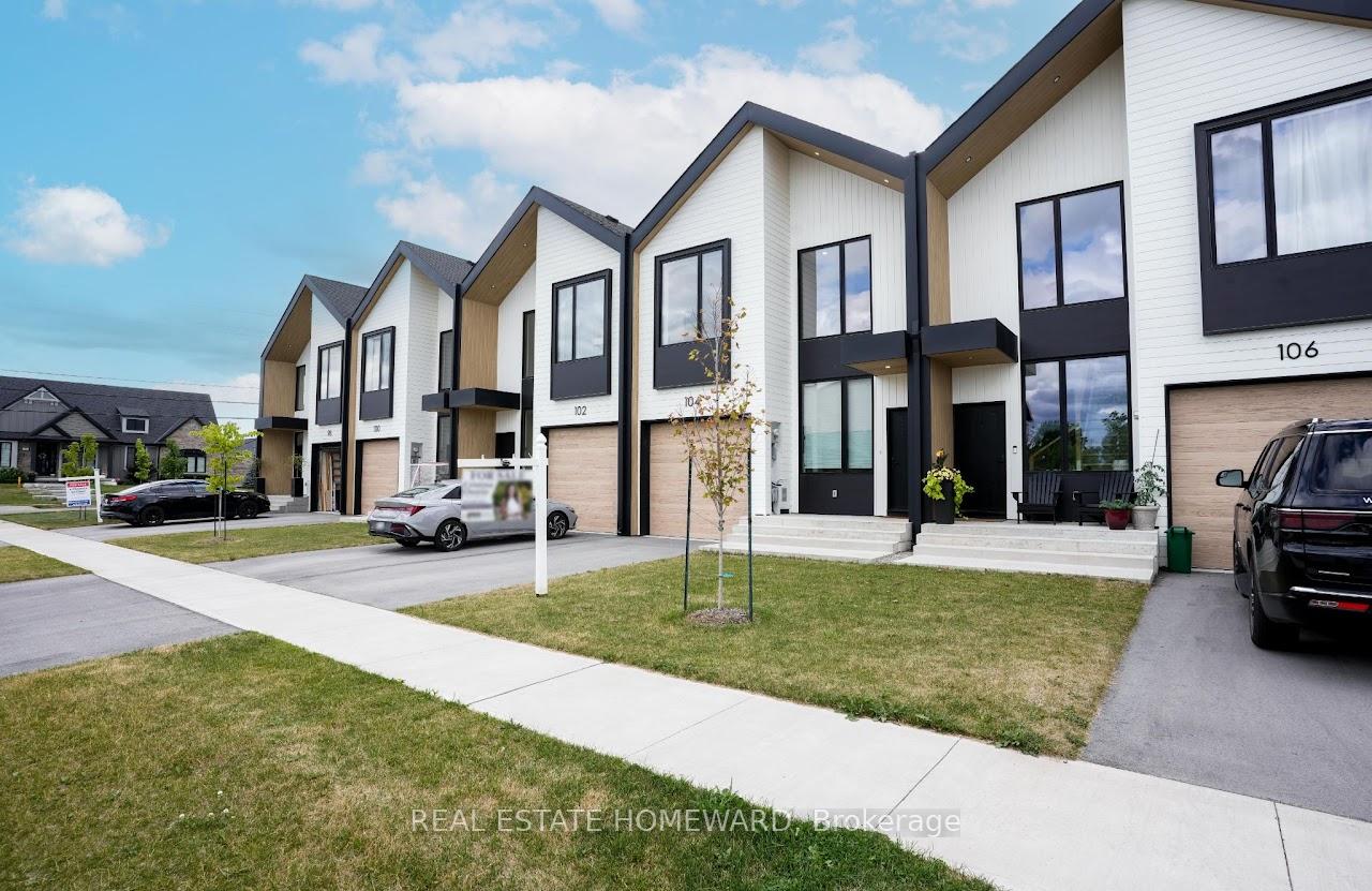 Photo 2 of 104 Lametti Drive, Pelham, Fonthill — HOMEH
