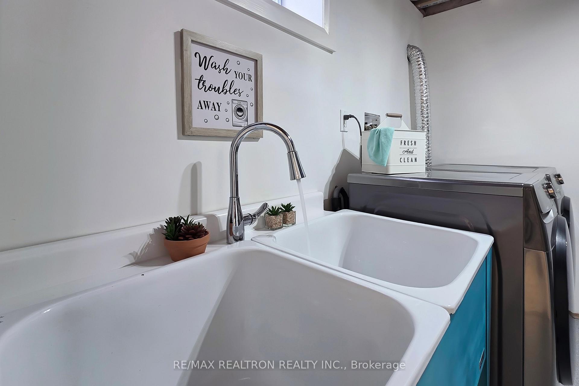 Photo 9 of 16 Tracey Drive, New Tecumseth, Alliston — HOMEH