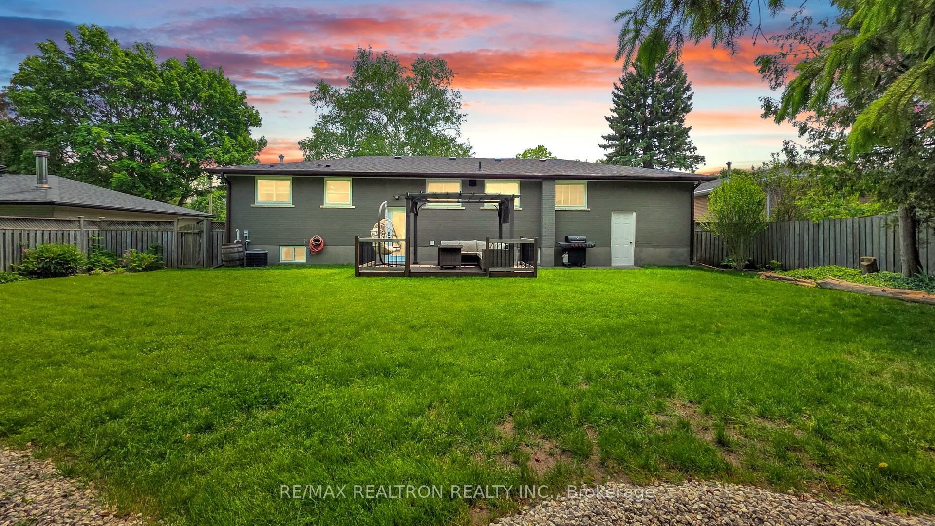 Photo 12 of 16 Tracey Drive, New Tecumseth, Alliston — HOMEH