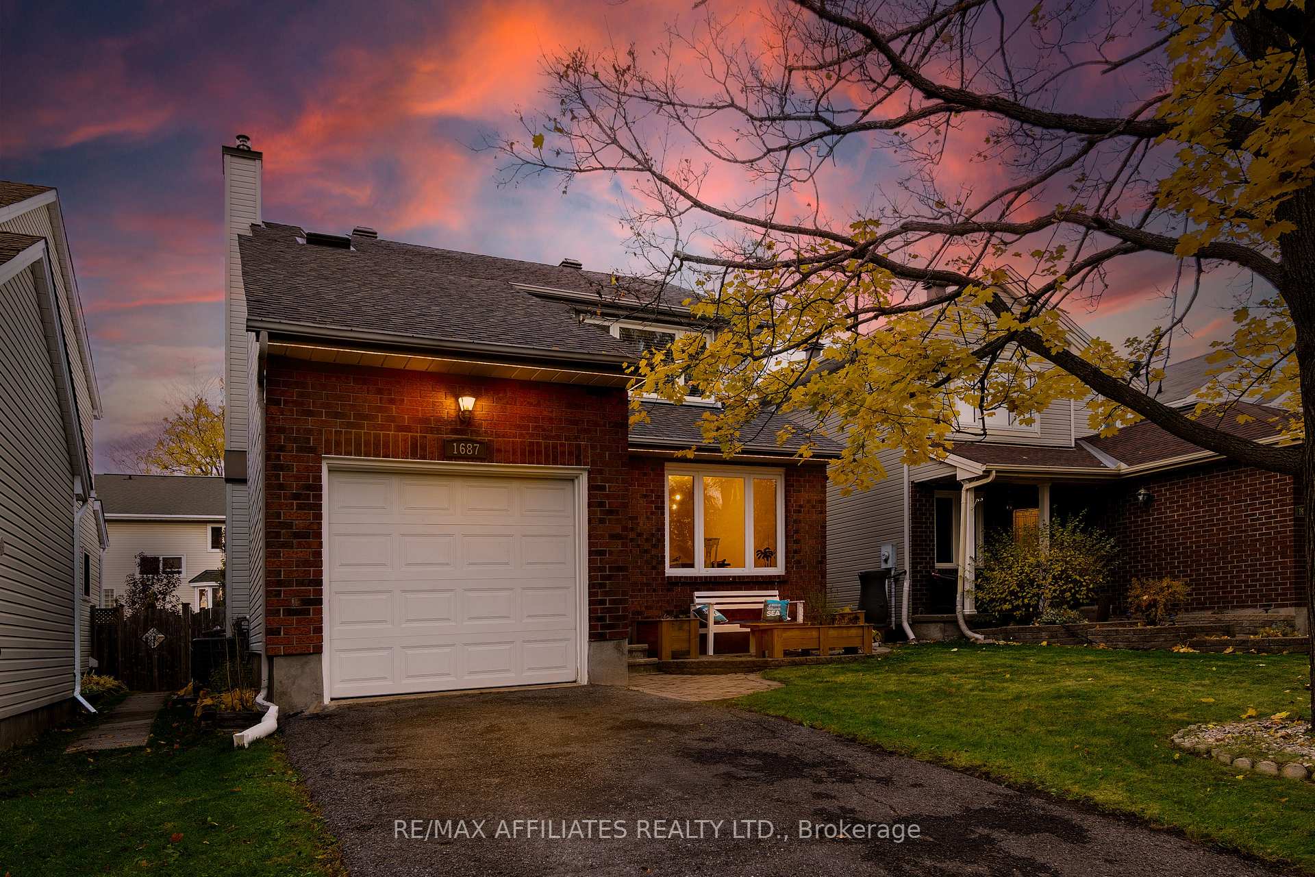 Photo 3 of 1687 Tache Way, Ottawa, Fallingbrook/Pineridge — HOMEH