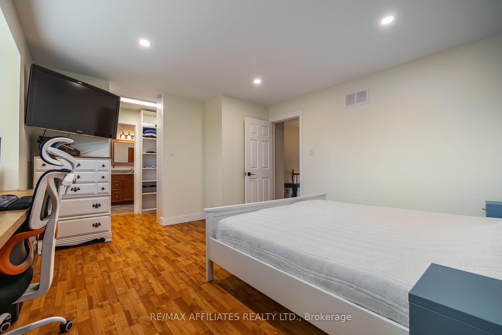 Photo 30 of 1687 Tache Way, Ottawa, Fallingbrook/Pineridge — HOMEH