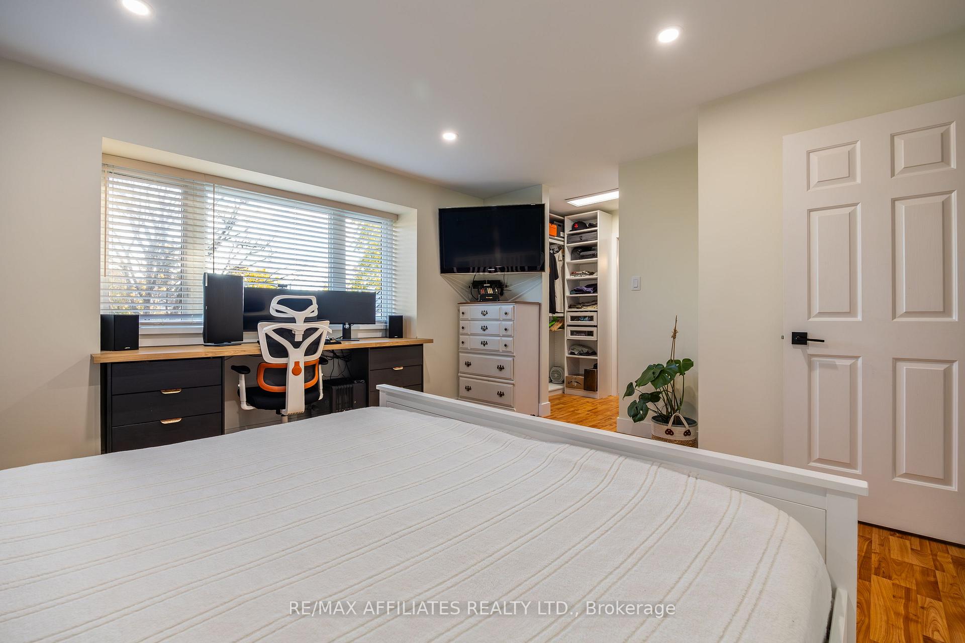 Photo 31 of 1687 Tache Way, Ottawa, Fallingbrook/Pineridge — HOMEH