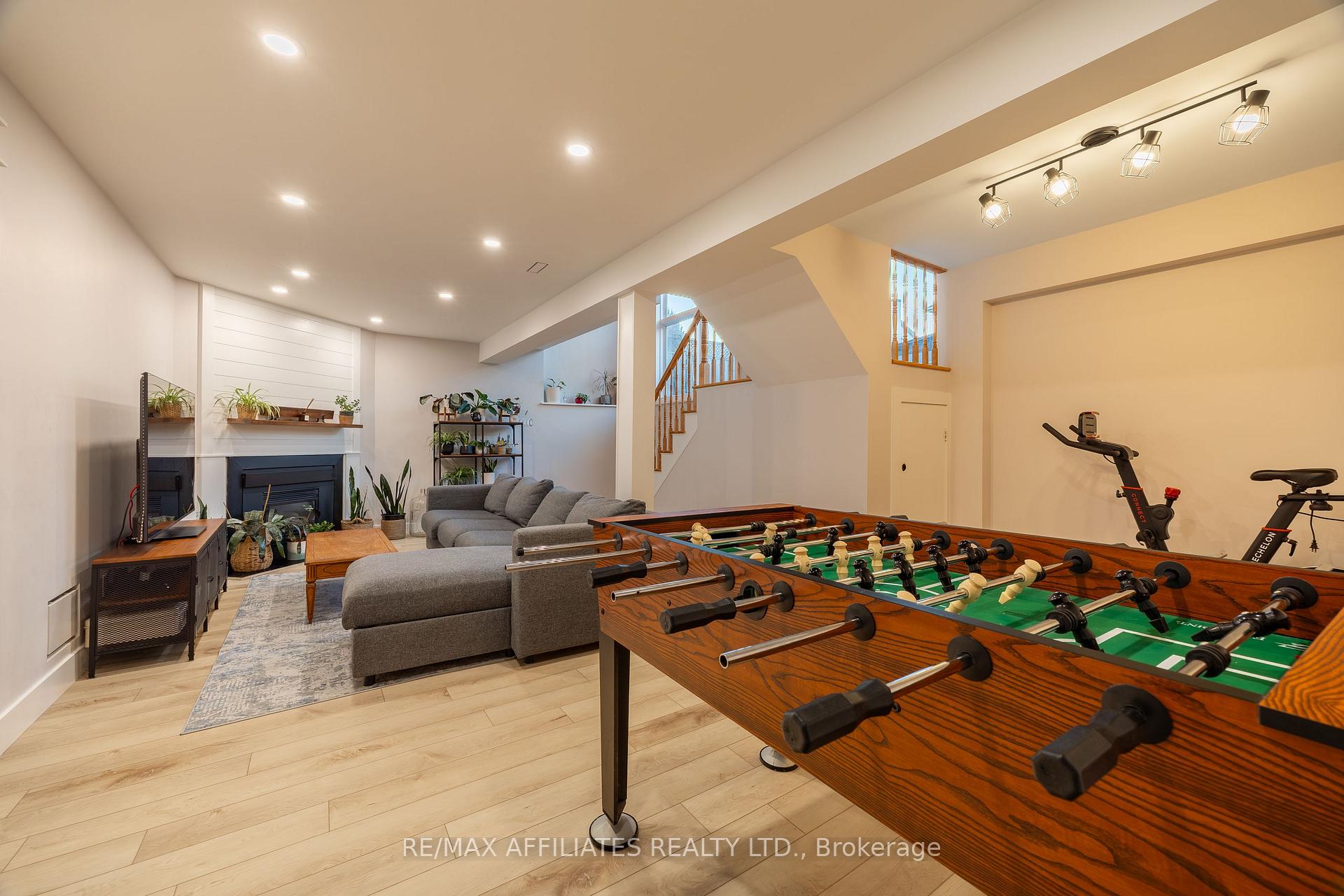 Photo 37 of 1687 Tache Way, Ottawa, Fallingbrook/Pineridge — HOMEH