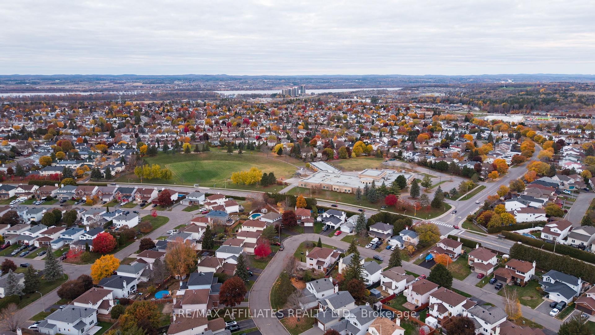 Photo 44 of 1687 Tache Way, Ottawa, Fallingbrook/Pineridge — HOMEH