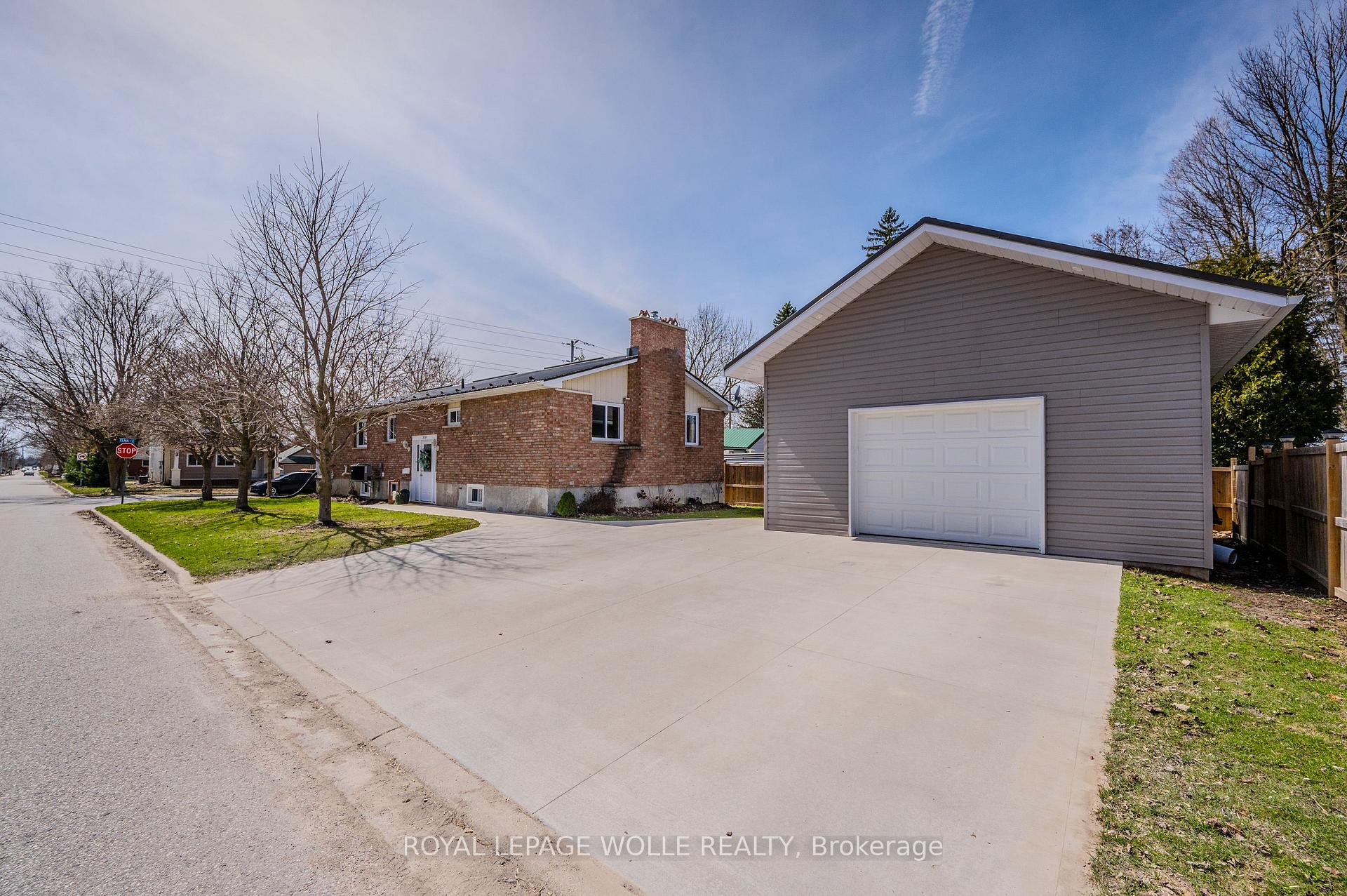 Photo 3 of 339 Elma Street E, North Perth, Listowel — HOMEH