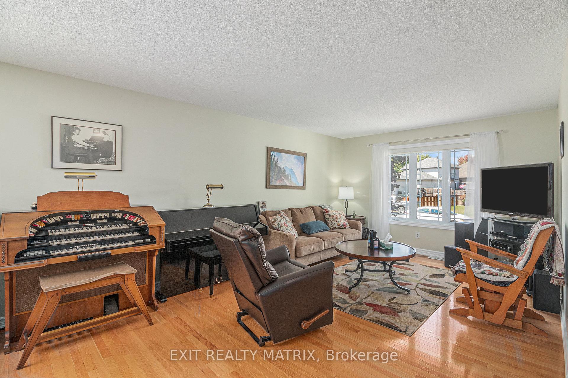 Photo 12 of 14 Provost Street, North Stormont, North Stormont (Finch) Twp — HOMEH