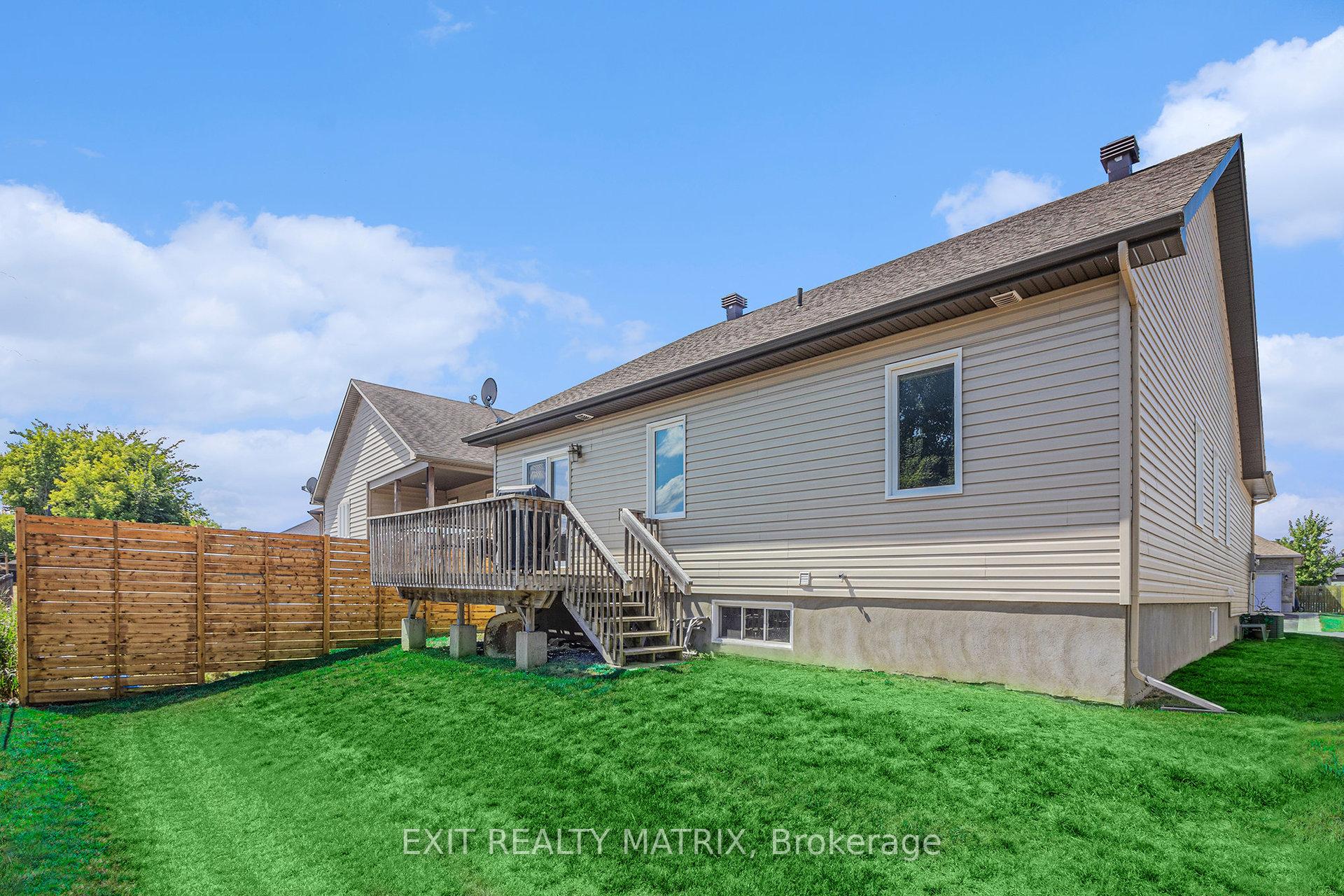Photo 38 of 14 Provost Street, North Stormont, North Stormont (Finch) Twp — HOMEH