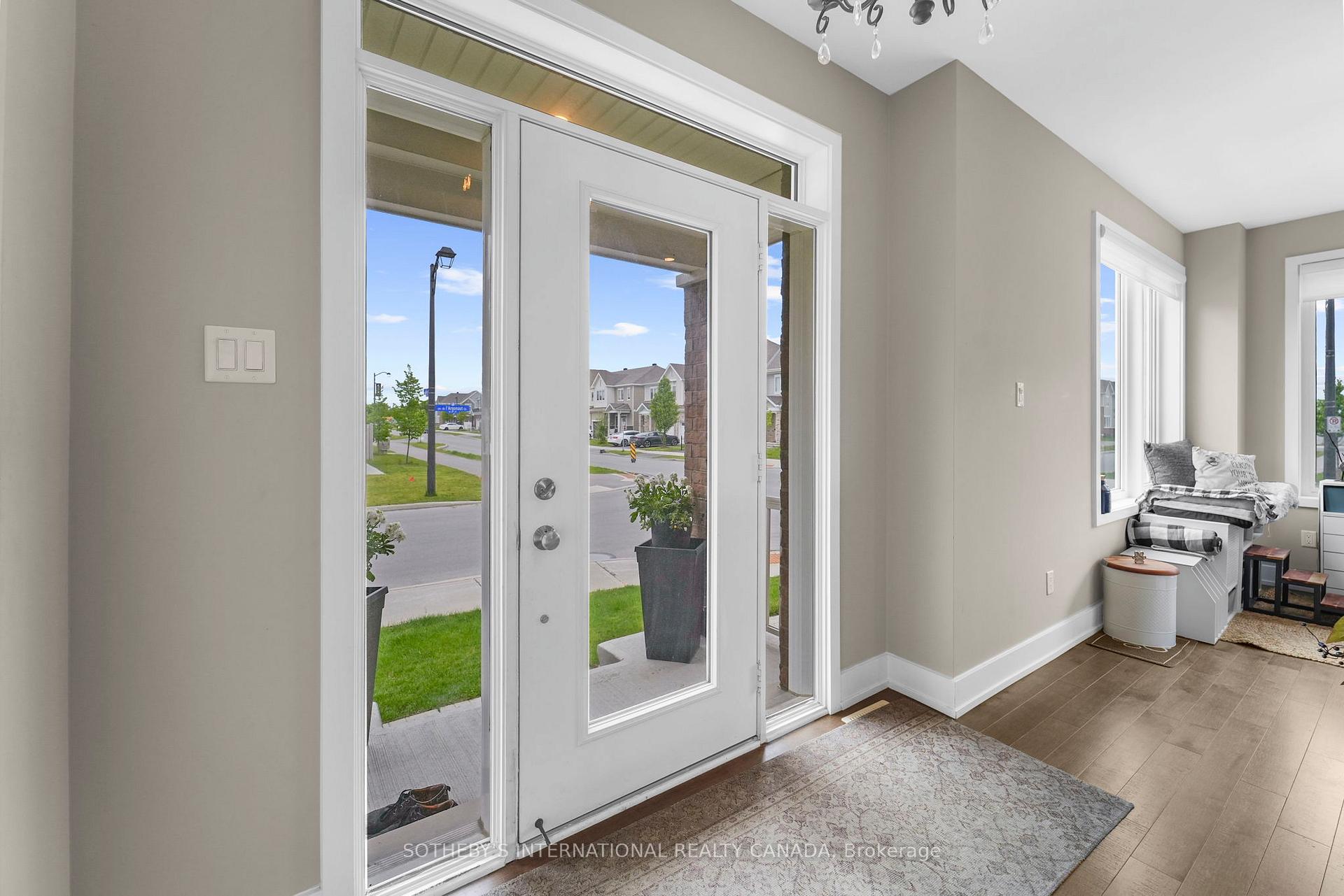Photo 4 of 324 Lamarche Avenue, Ottawa, Chapel Hill South - Orleans Village — HOMEH