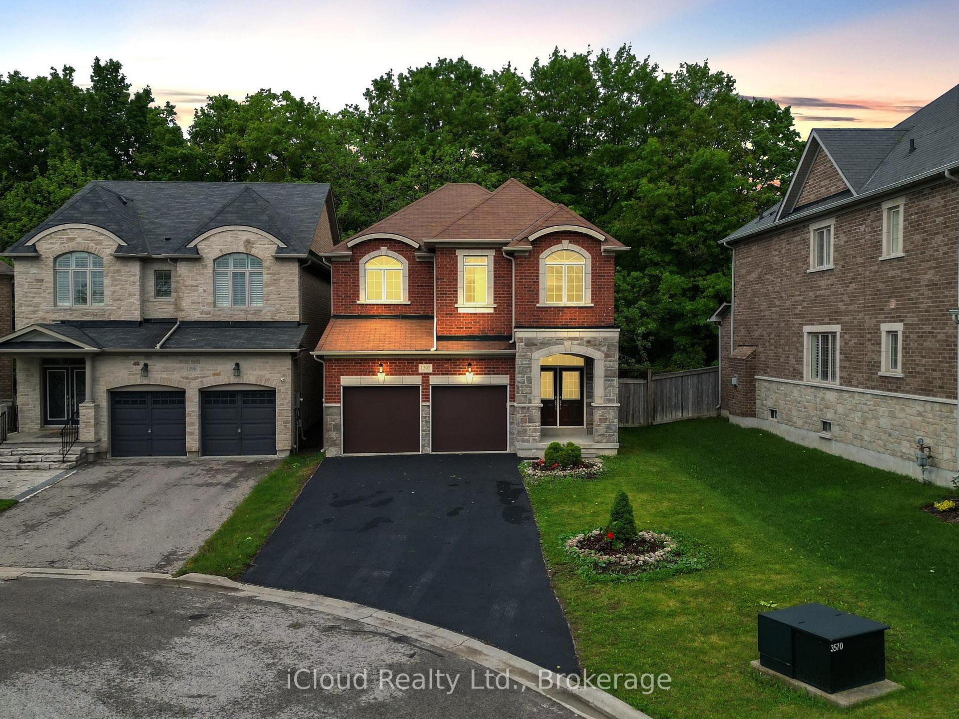 Photo 1 of 1292 Mccron Crescent E, Newmarket, Stonehaven-Wyndham — HOMEH