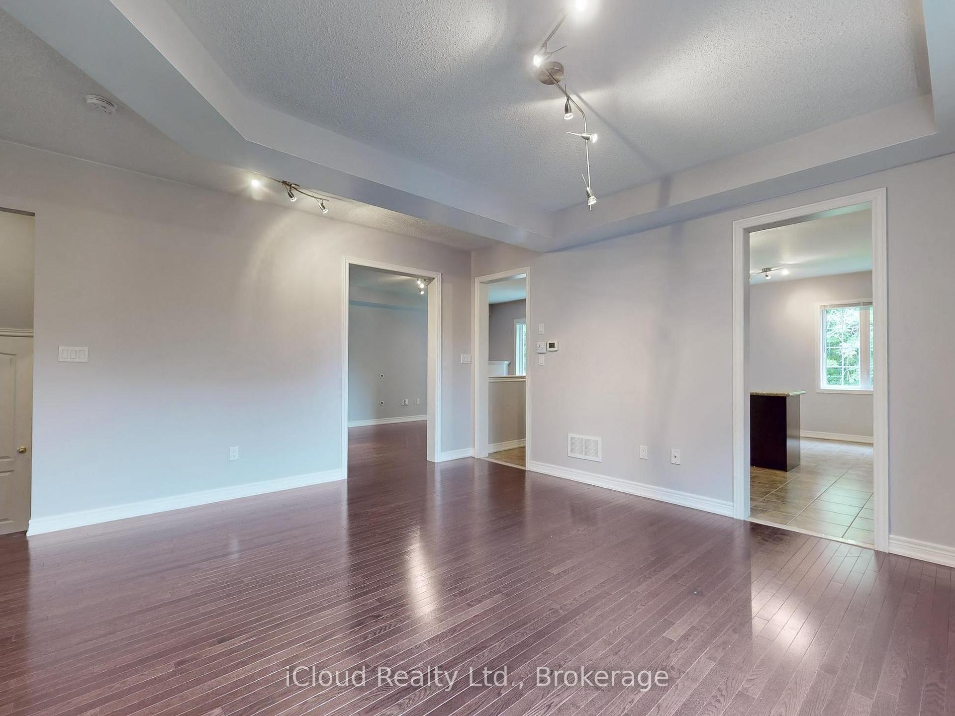 Photo 16 of 1292 Mccron Crescent E, Newmarket, Stonehaven-Wyndham — HOMEH