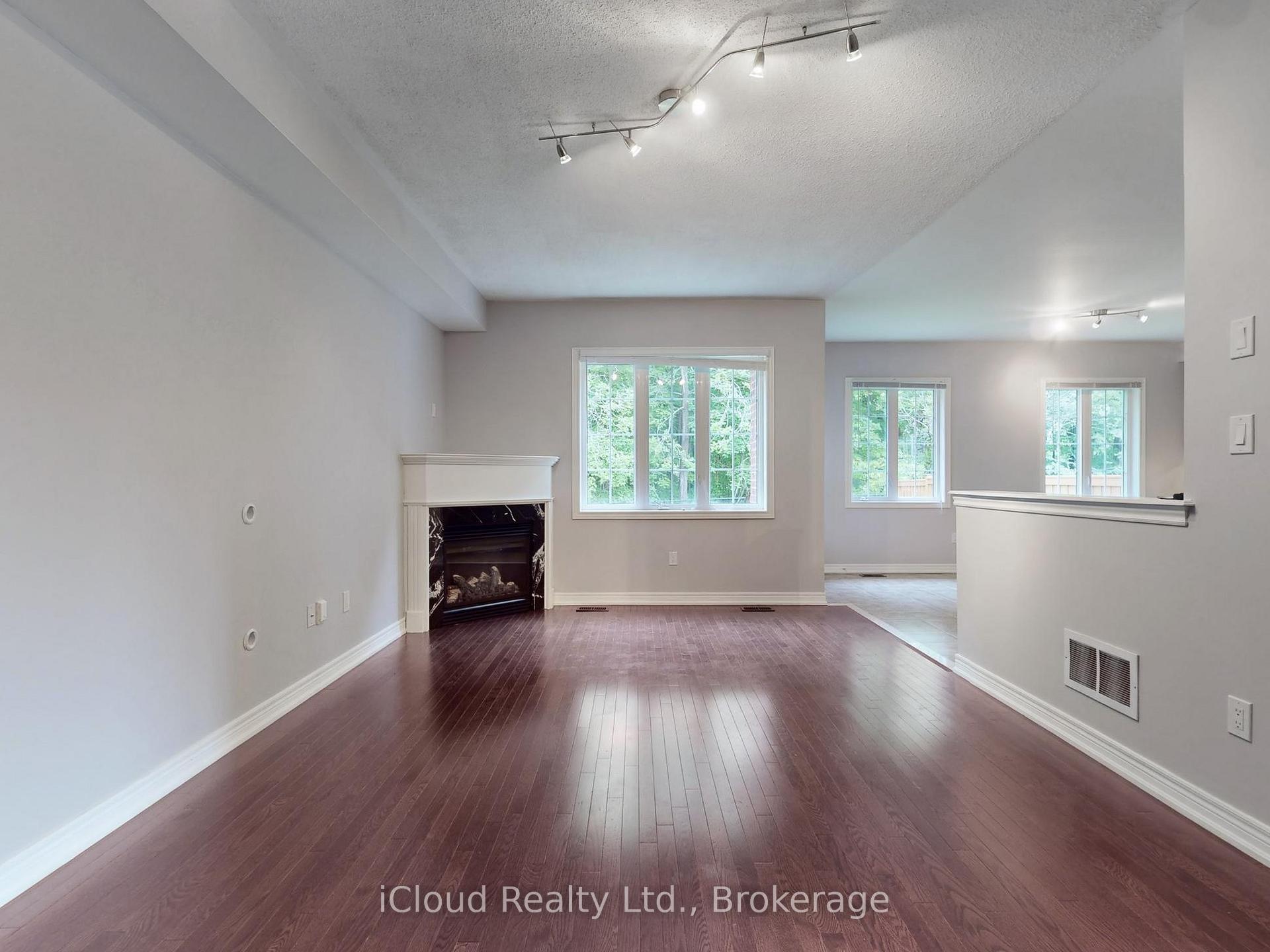 Photo 18 of 1292 Mccron Crescent E, Newmarket, Stonehaven-Wyndham — HOMEH