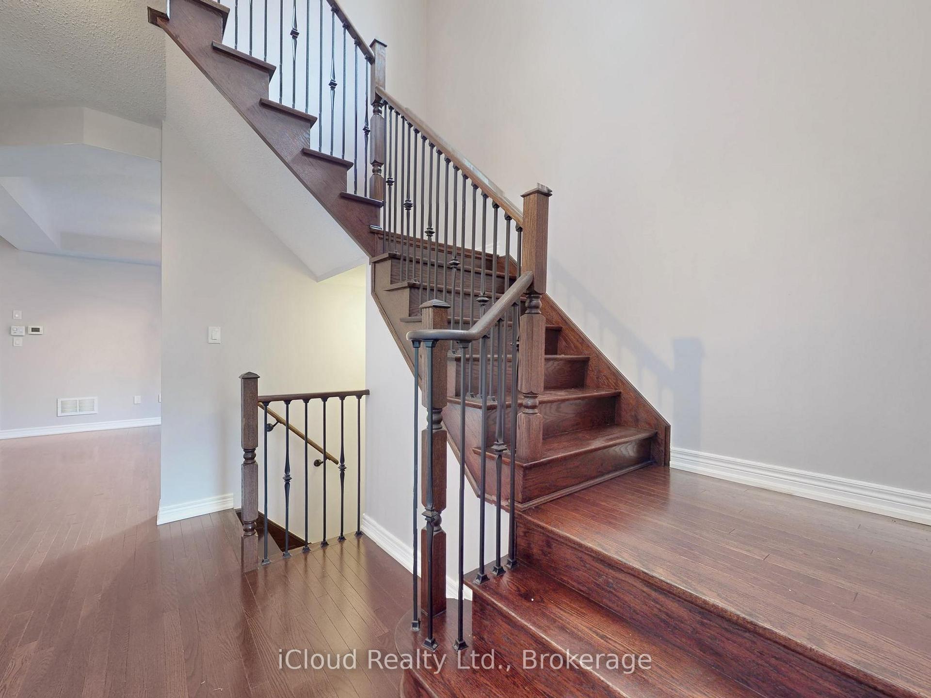 Photo 21 of 1292 Mccron Crescent E, Newmarket, Stonehaven-Wyndham — HOMEH