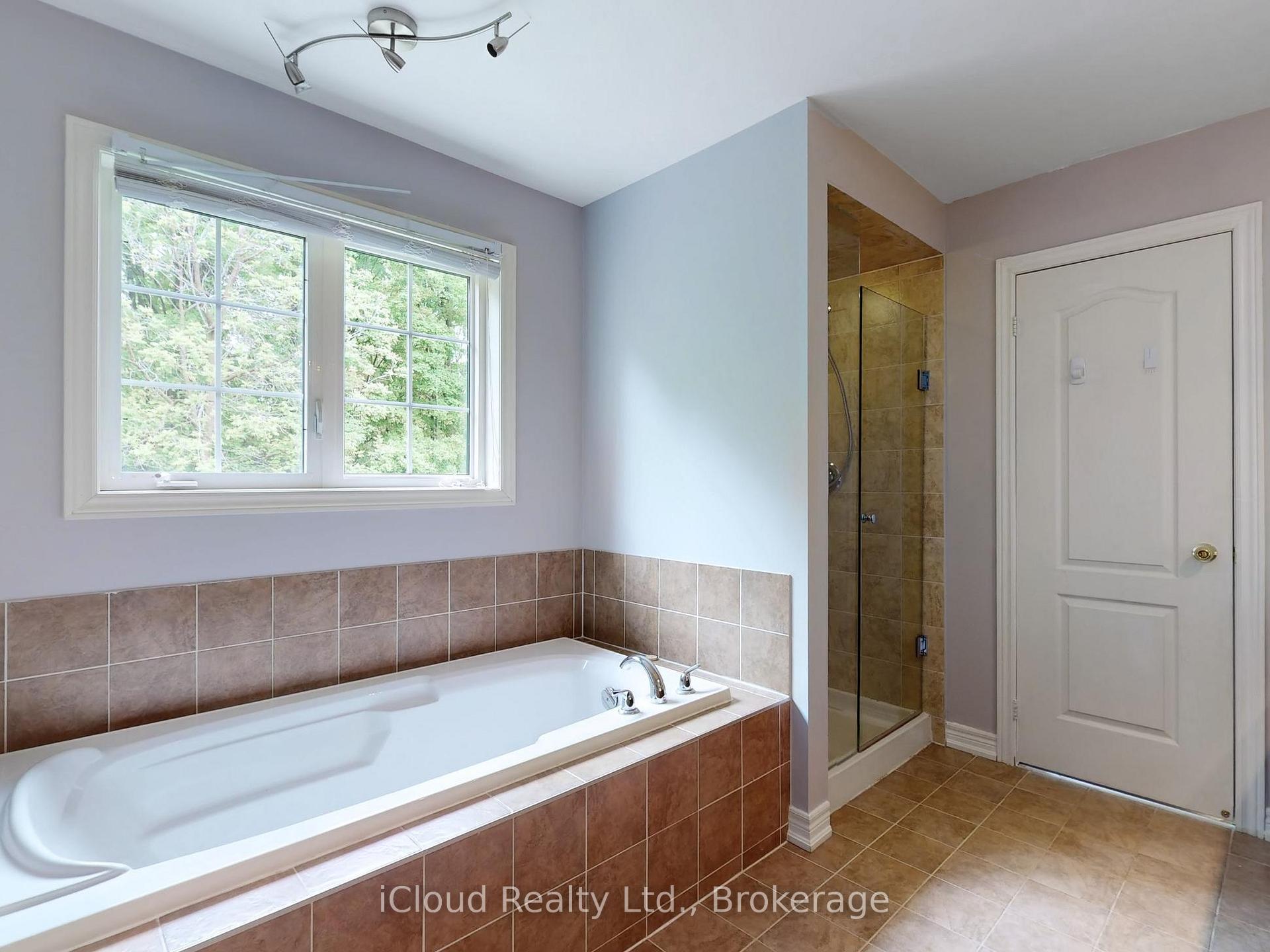 Photo 26 of 1292 Mccron Crescent E, Newmarket, Stonehaven-Wyndham — HOMEH