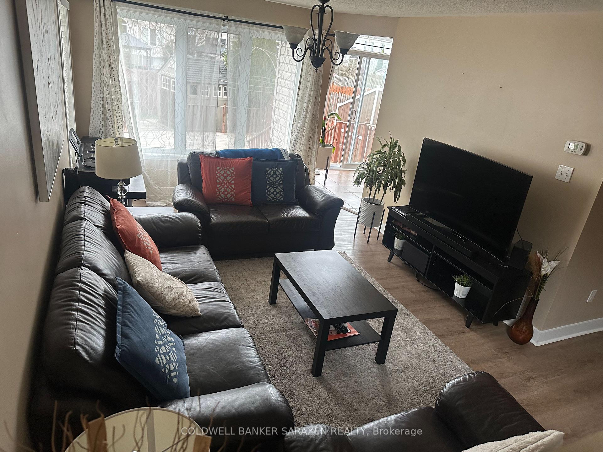 Photo 5 of 2270 Brockstone Crescent, Ottawa, Avalon East — HOMEH