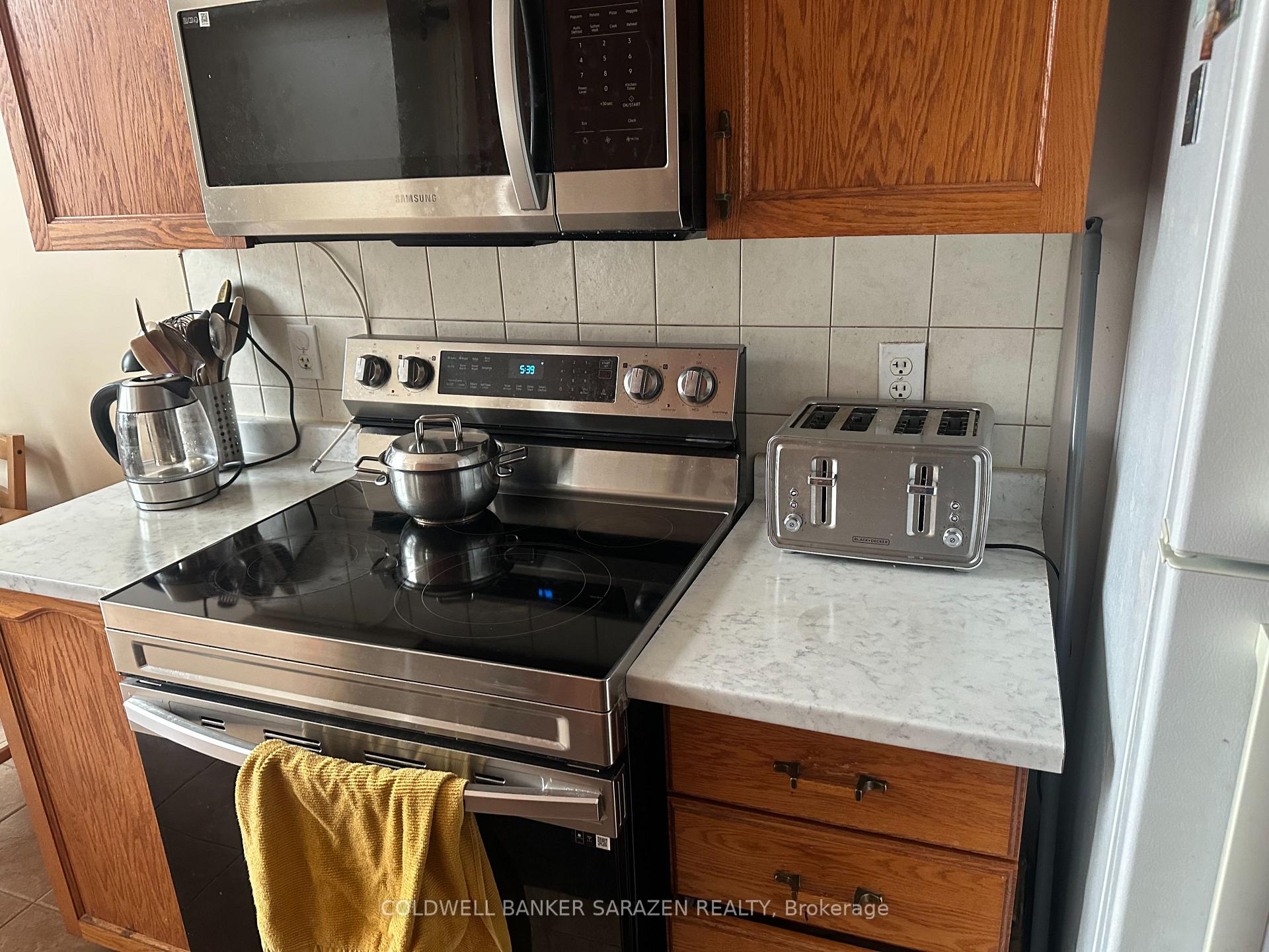 Photo 8 of 2270 Brockstone Crescent, Ottawa, Avalon East — HOMEH
