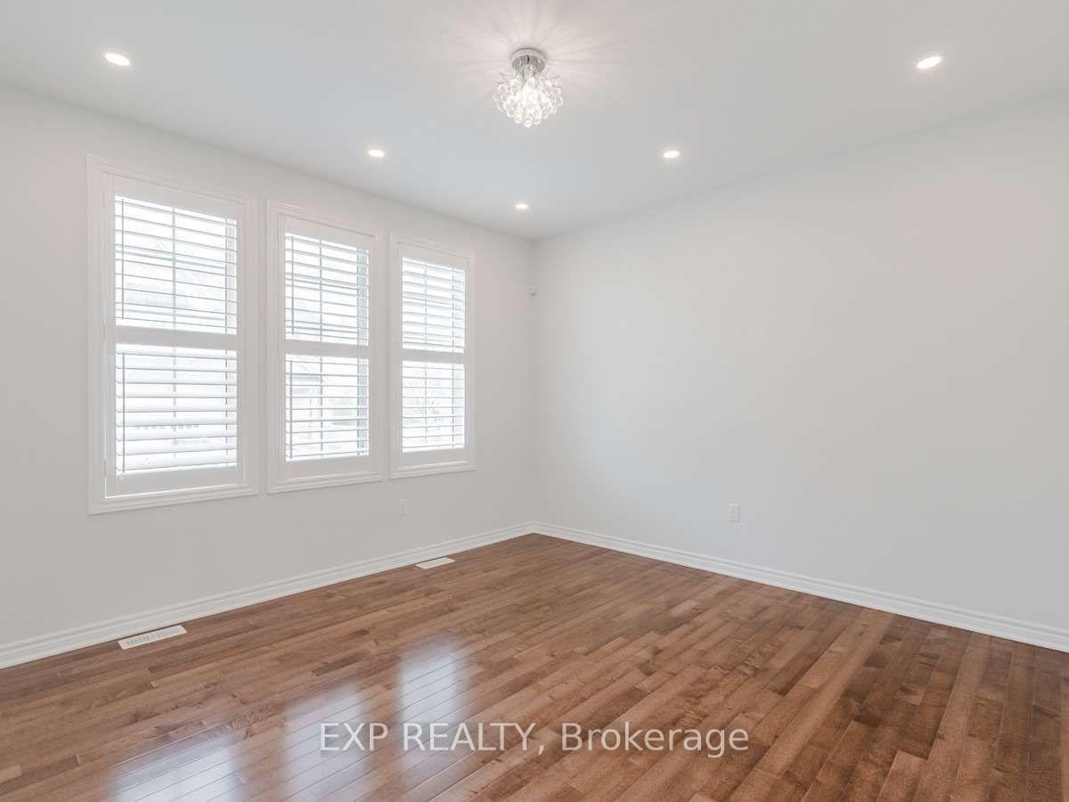 Photo 2 of Unit 18, 485 Pringle Avenue, Milton, Scott — HOMEH