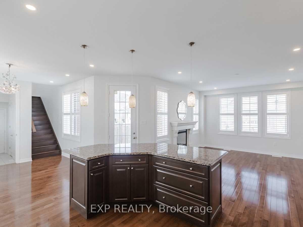Photo 3 of Unit 18, 485 Pringle Avenue, Milton, Scott — HOMEH