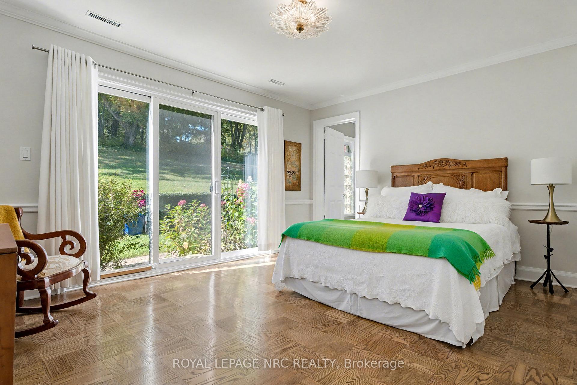 Photo 24 of 9 Shaldan Lane, Pelham, Fonthill — HOMEH