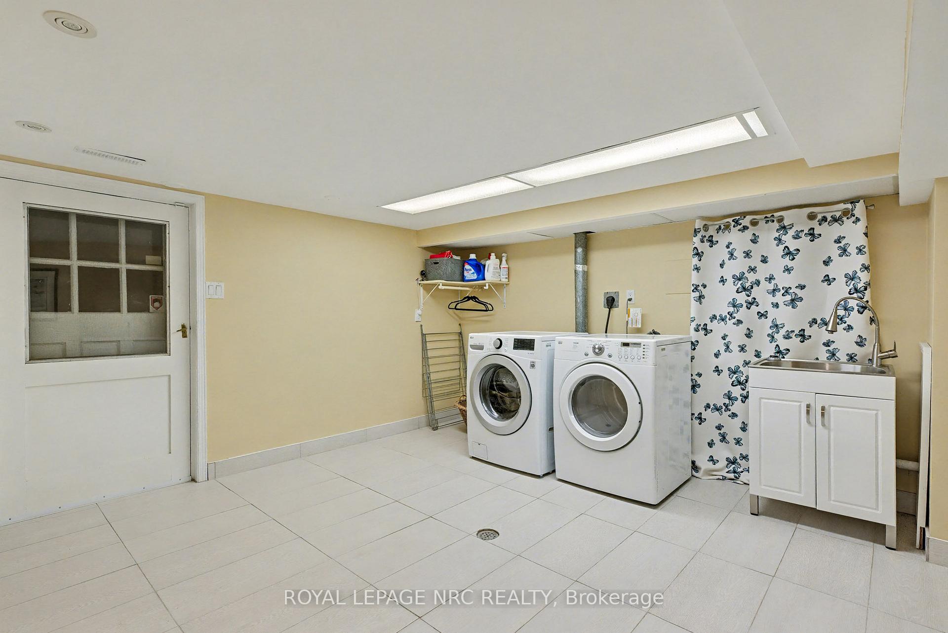 Photo 36 of 9 Shaldan Lane, Pelham, Fonthill — HOMEH