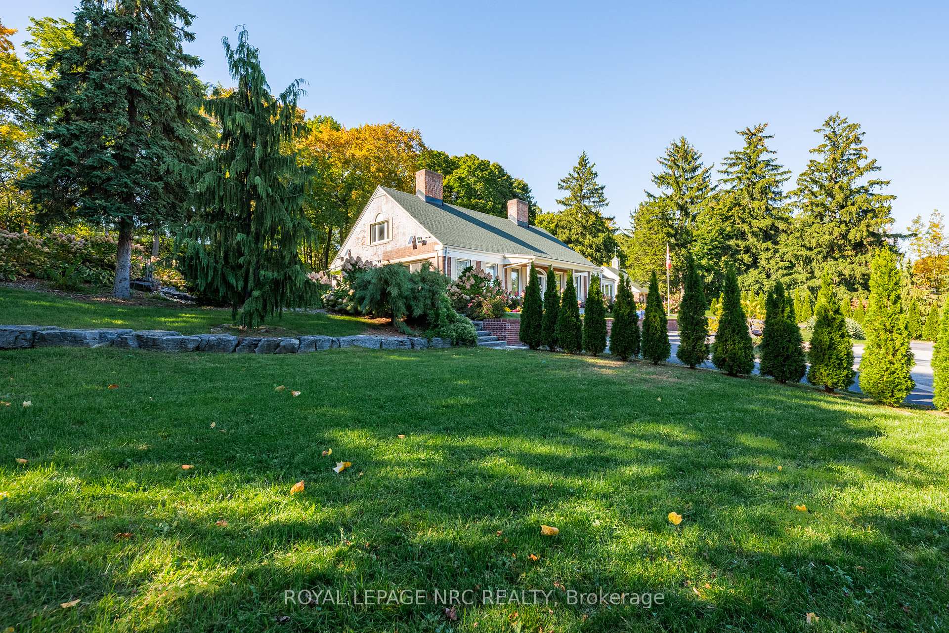 Photo 37 of 9 Shaldan Lane, Pelham, Fonthill — HOMEH