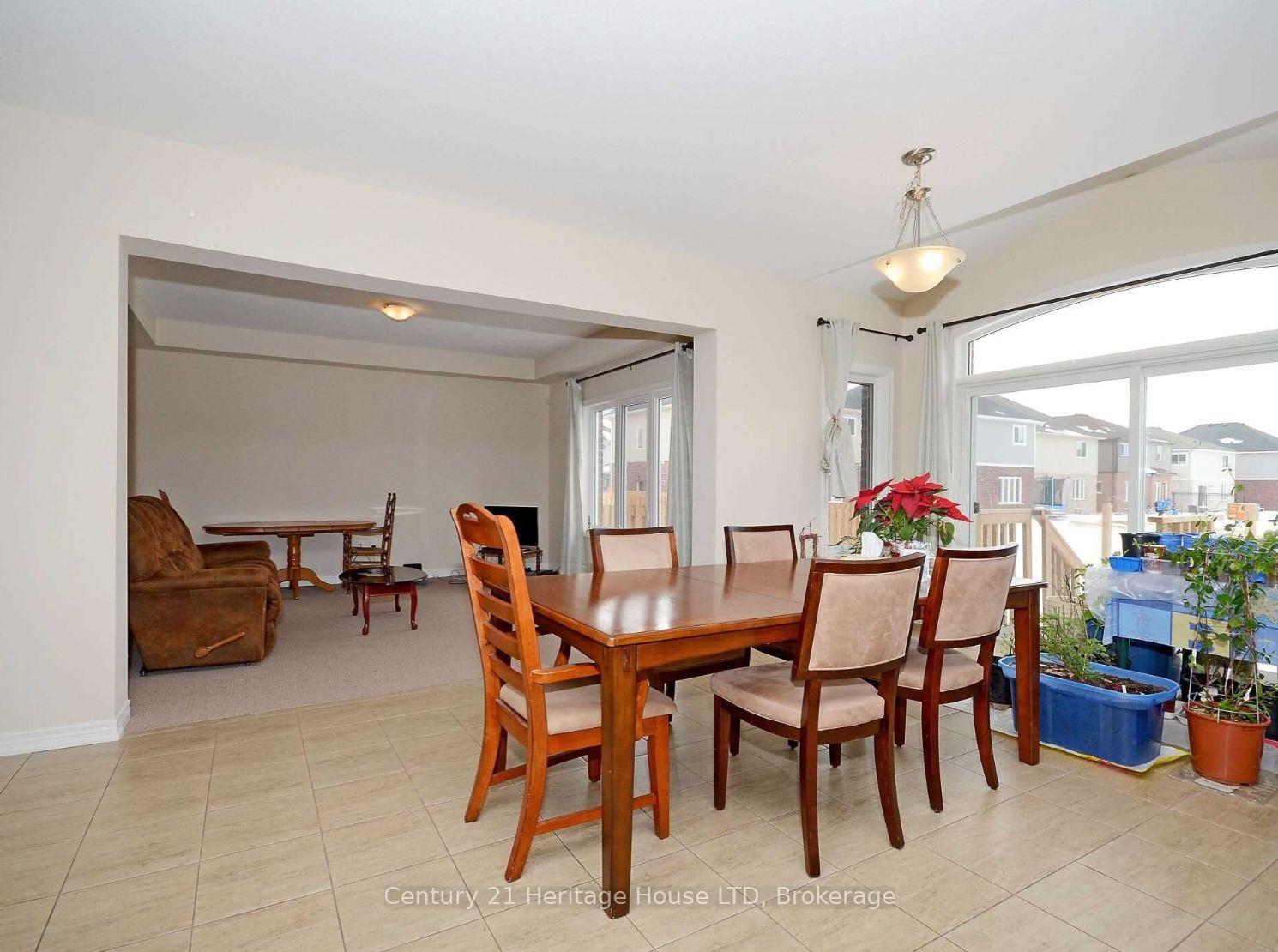 Photo 8 of 55 Bergenstein Crescent, Pelham, Fonthill — HOMEH