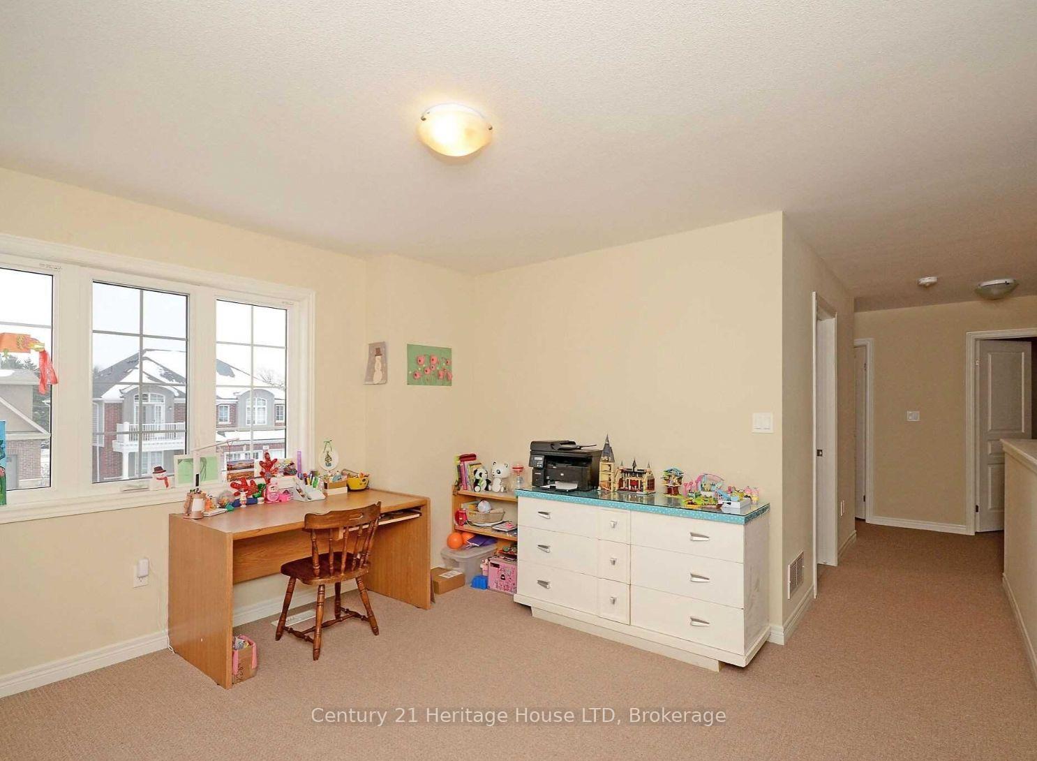 Photo 18 of 55 Bergenstein Crescent, Pelham, Fonthill — HOMEH