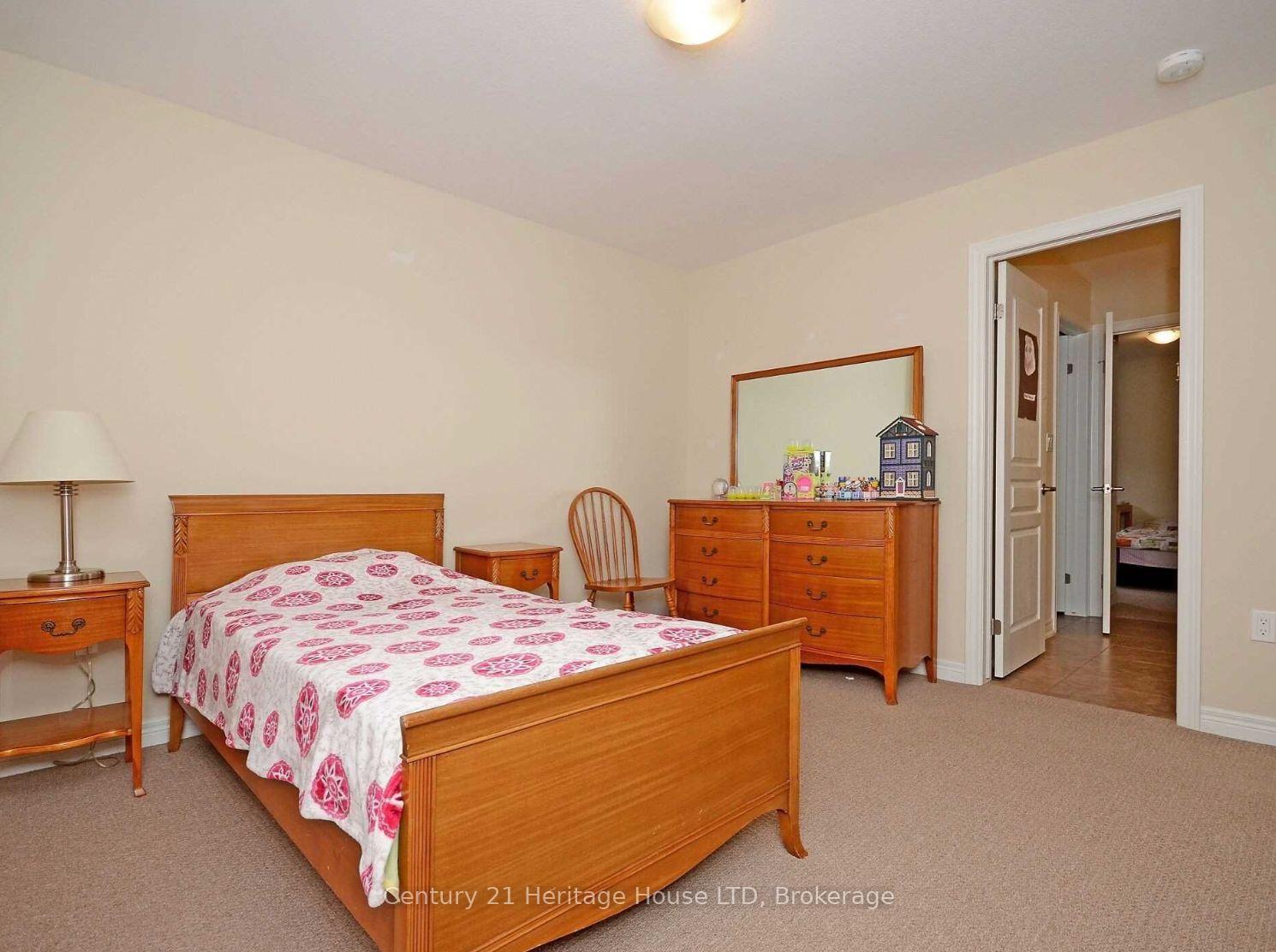 Photo 19 of 55 Bergenstein Crescent, Pelham, Fonthill — HOMEH